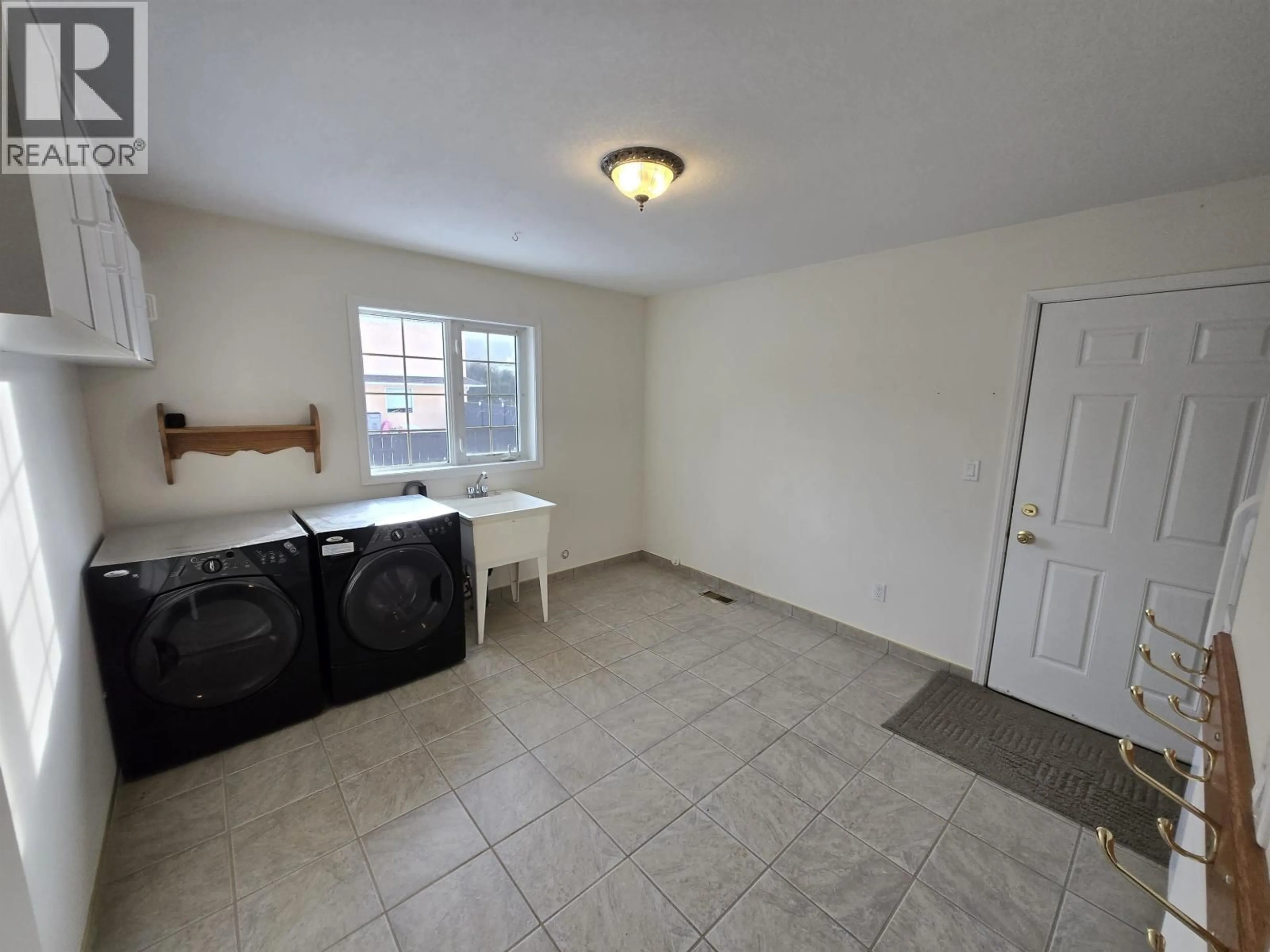 A pic of a room for 142 LOWE STREET, Quesnel British Columbia V2J5T4