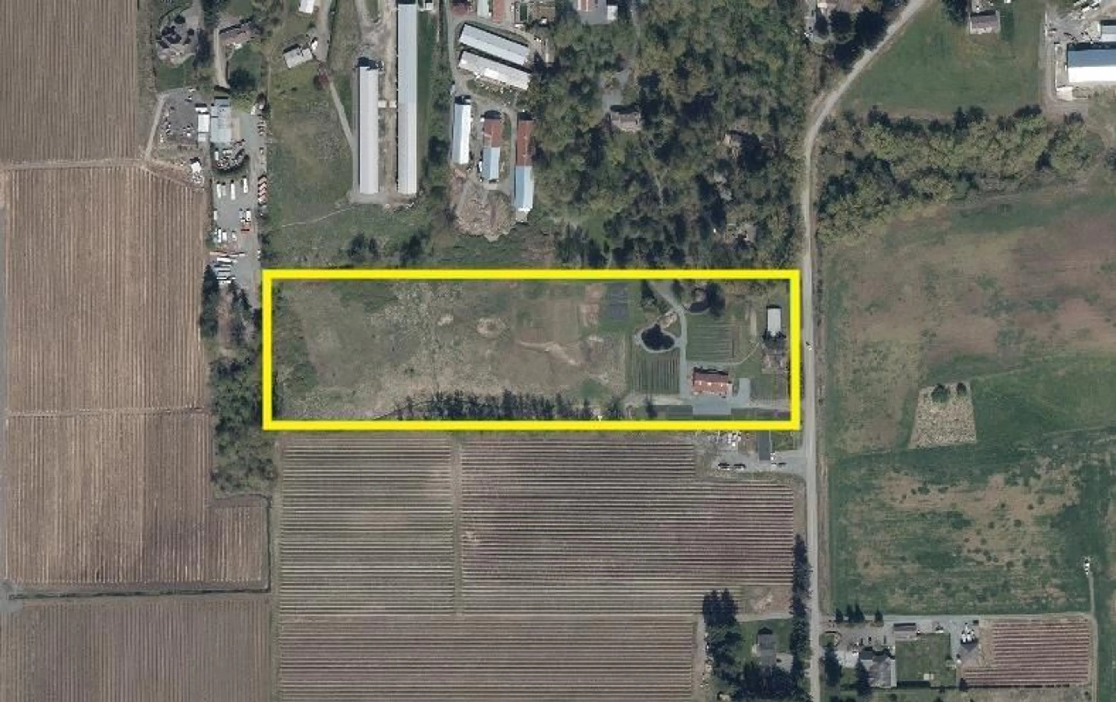 A pic from outside/outdoor area/front of a property/back of a property/a pic from drone, building for 681 BRADNER ROAD, Abbotsford British Columbia V4X2J5