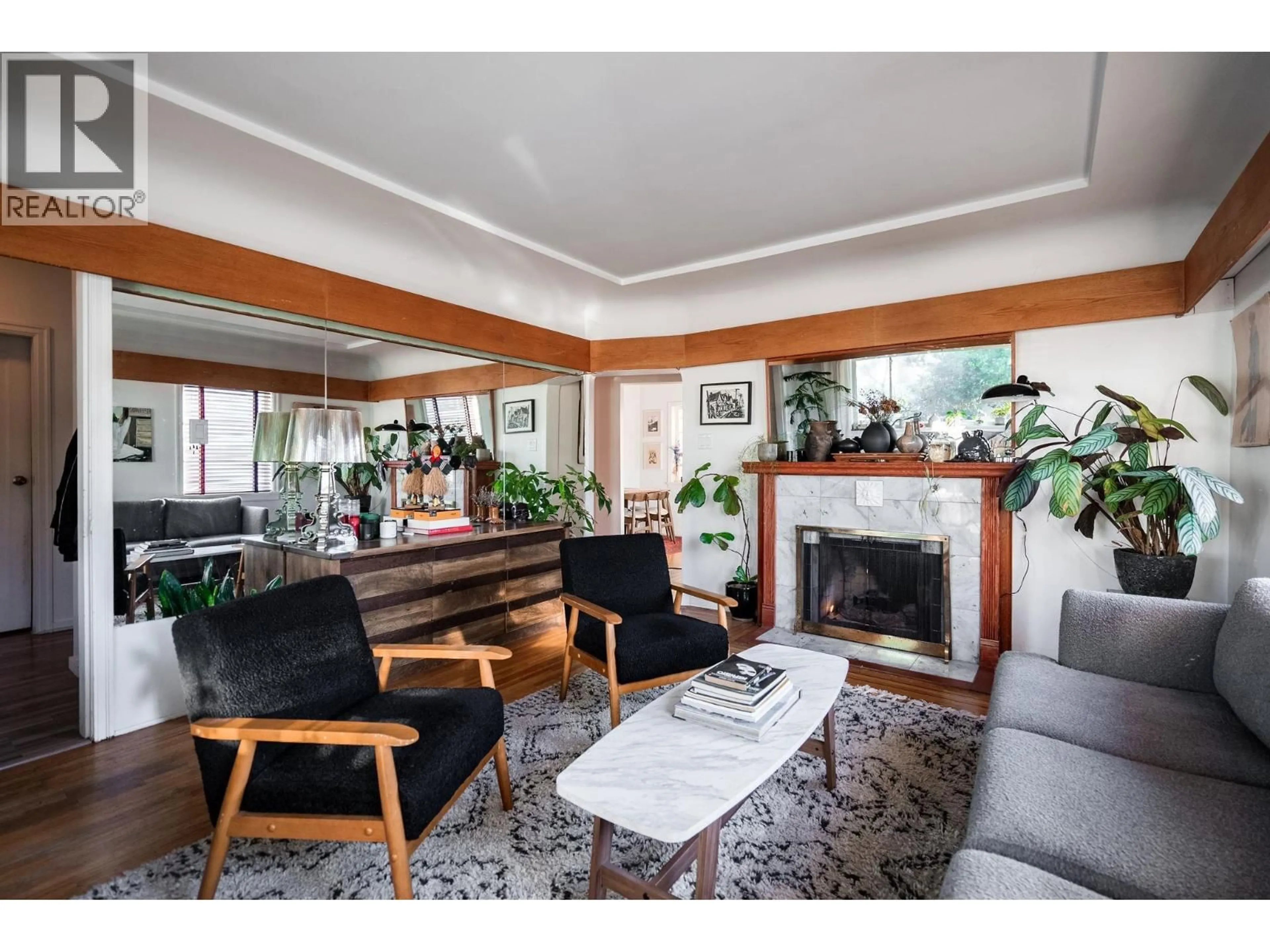 Living room with furniture, unknown for 228 26TH AVENUE, Vancouver British Columbia V5V2H3