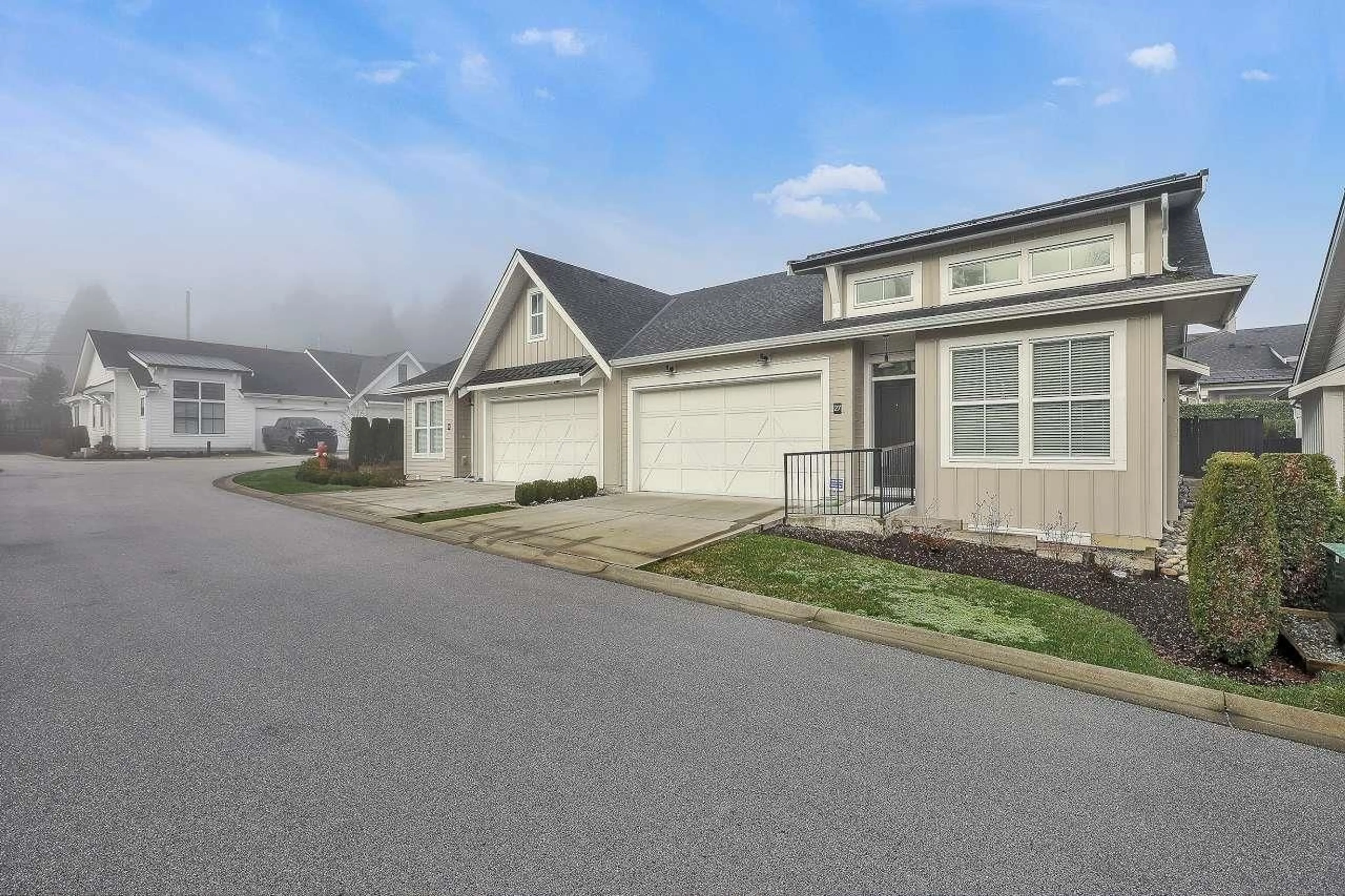 A pic from outside/outdoor area/front of a property/back of a property/a pic from drone, street for 27 - 5528 148 STREET, Surrey British Columbia V3S3B4