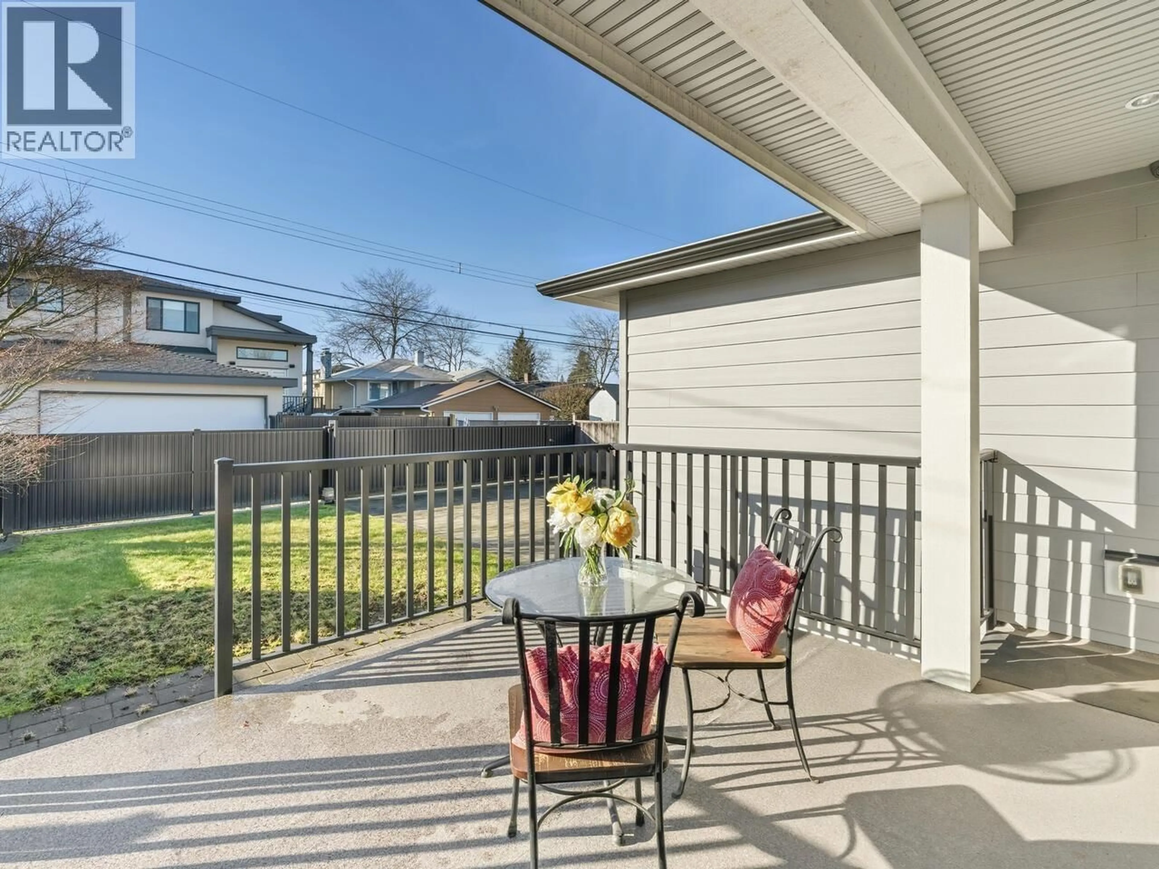 Patio, street for 6739 HUMPHRIES AVENUE, Burnaby British Columbia V5E3J2