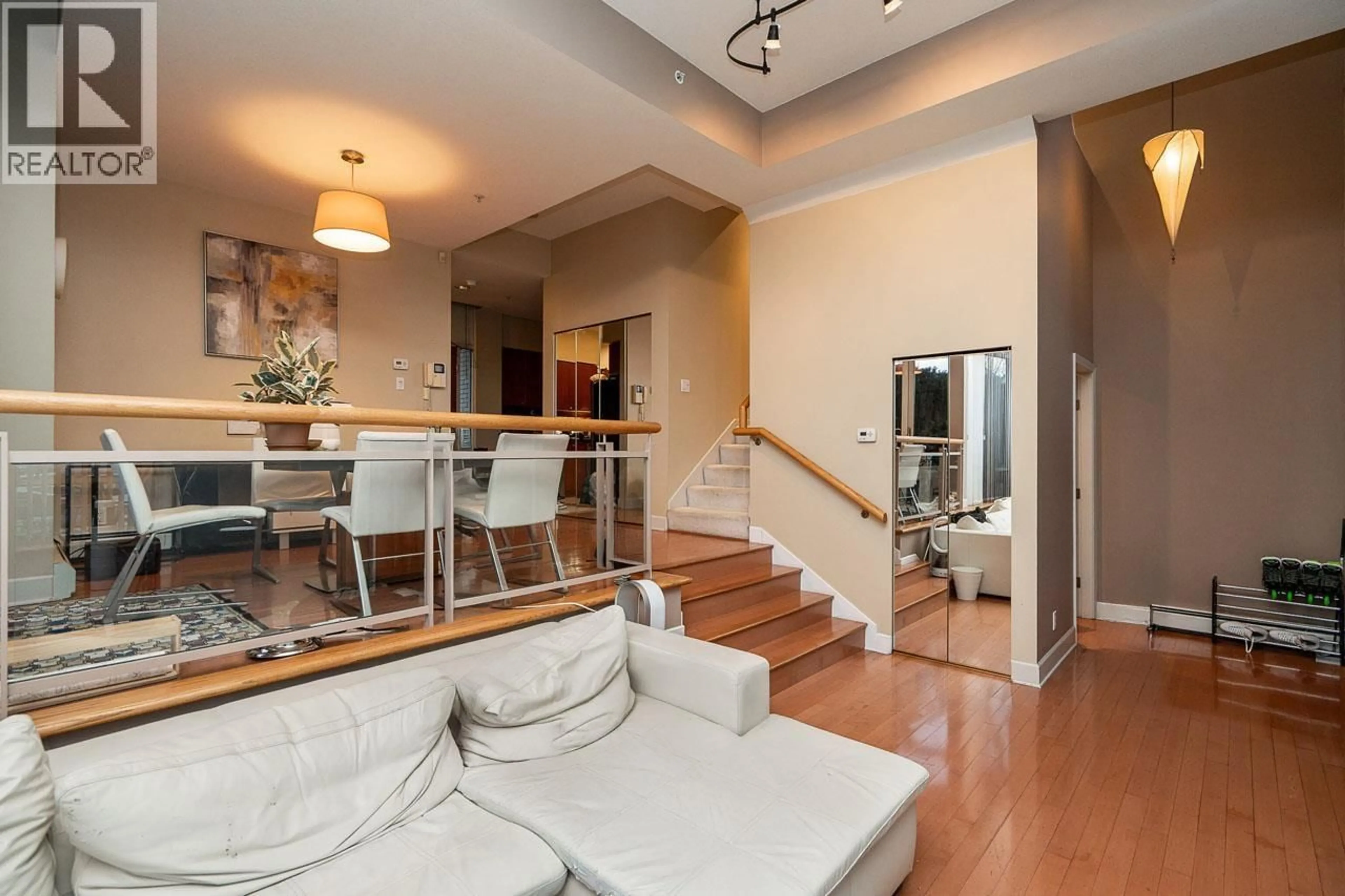 Unknown for 122 - 1228 MARINASIDE CRESCENT, Vancouver British Columbia V6Z2W4