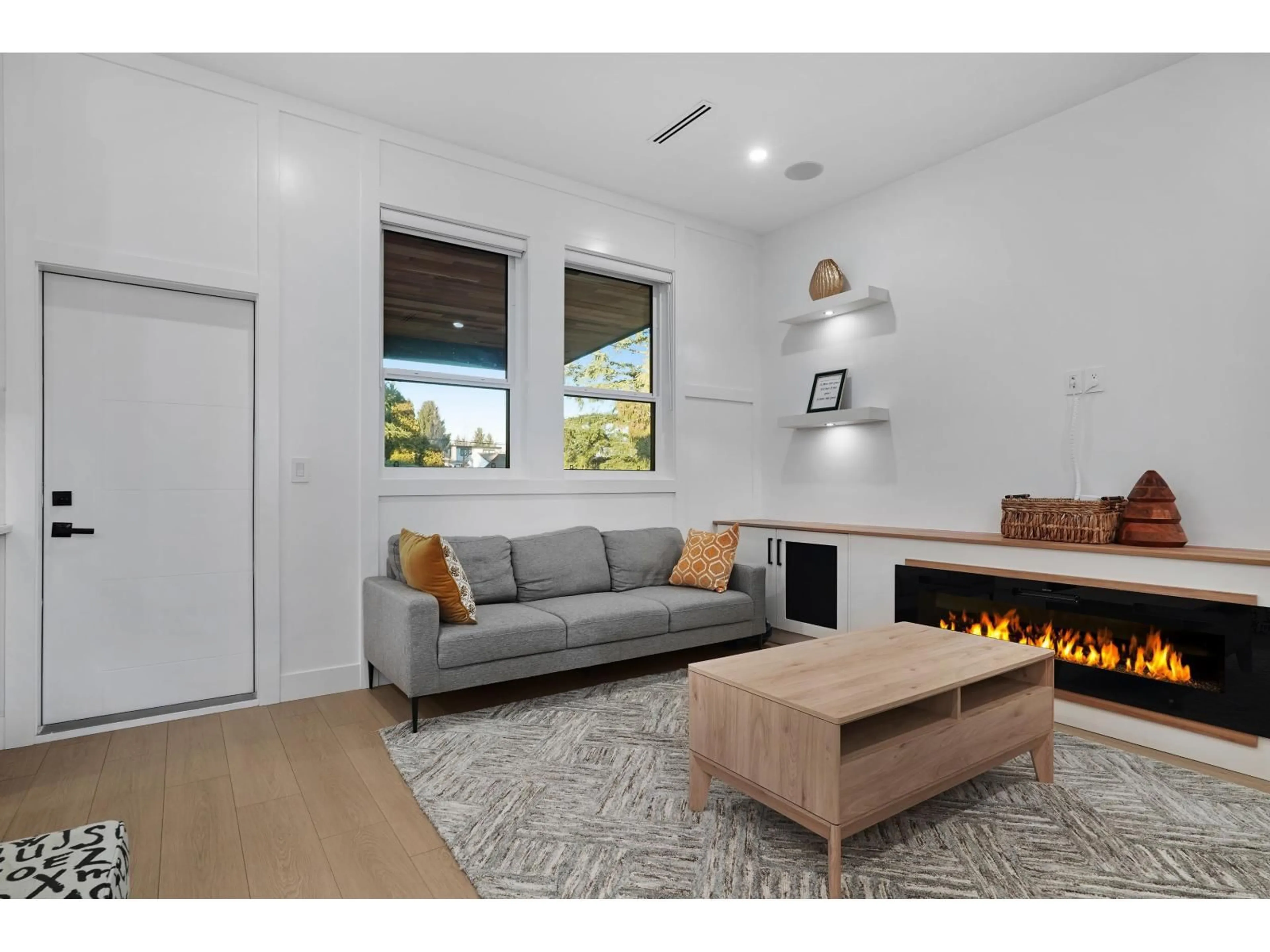 Living room with furniture, unknown for 15037 87B AVENUE, Surrey British Columbia V3S5G6