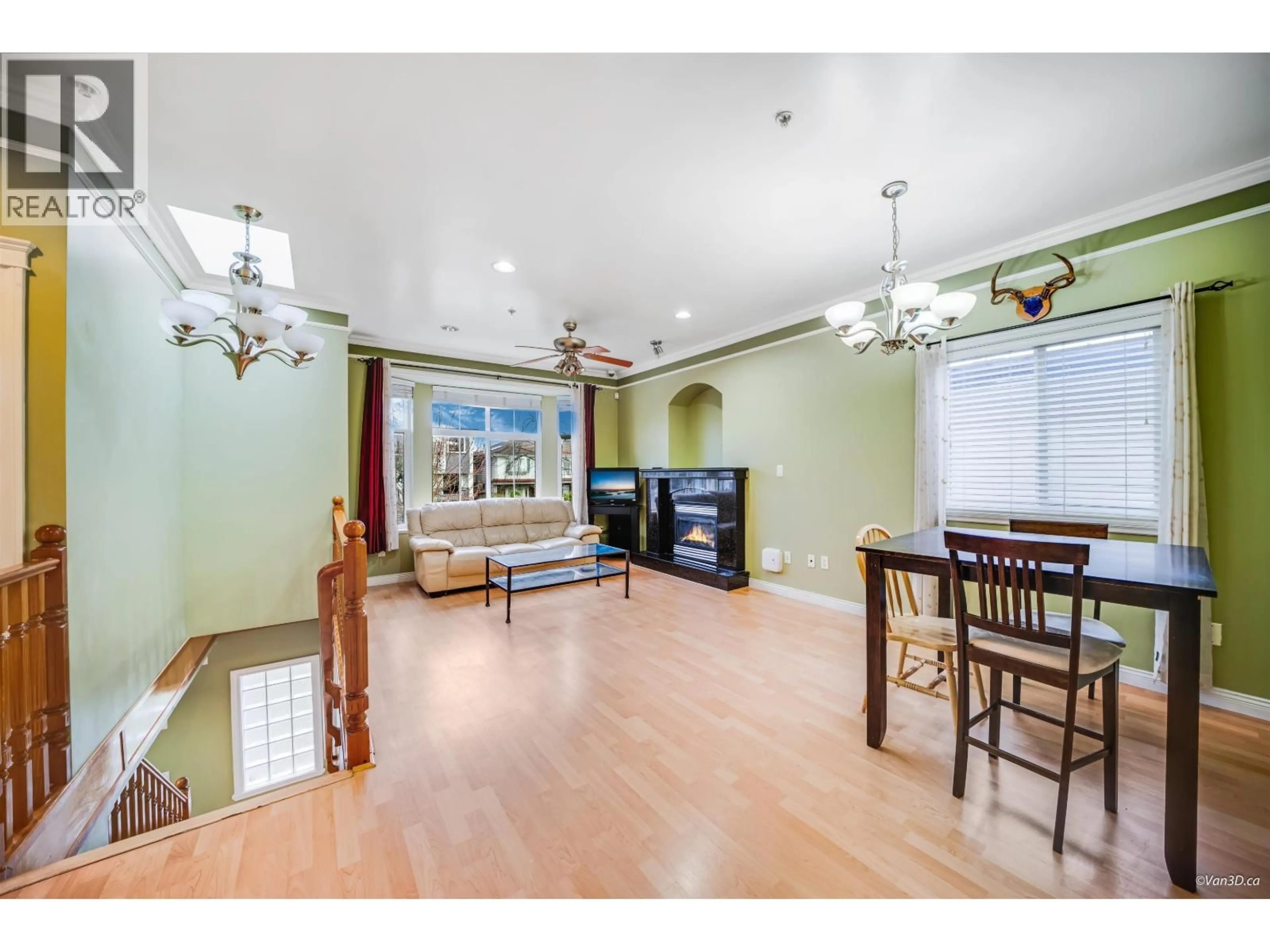 Unknown for 742 51ST AVENUE, Vancouver British Columbia V5X1E3