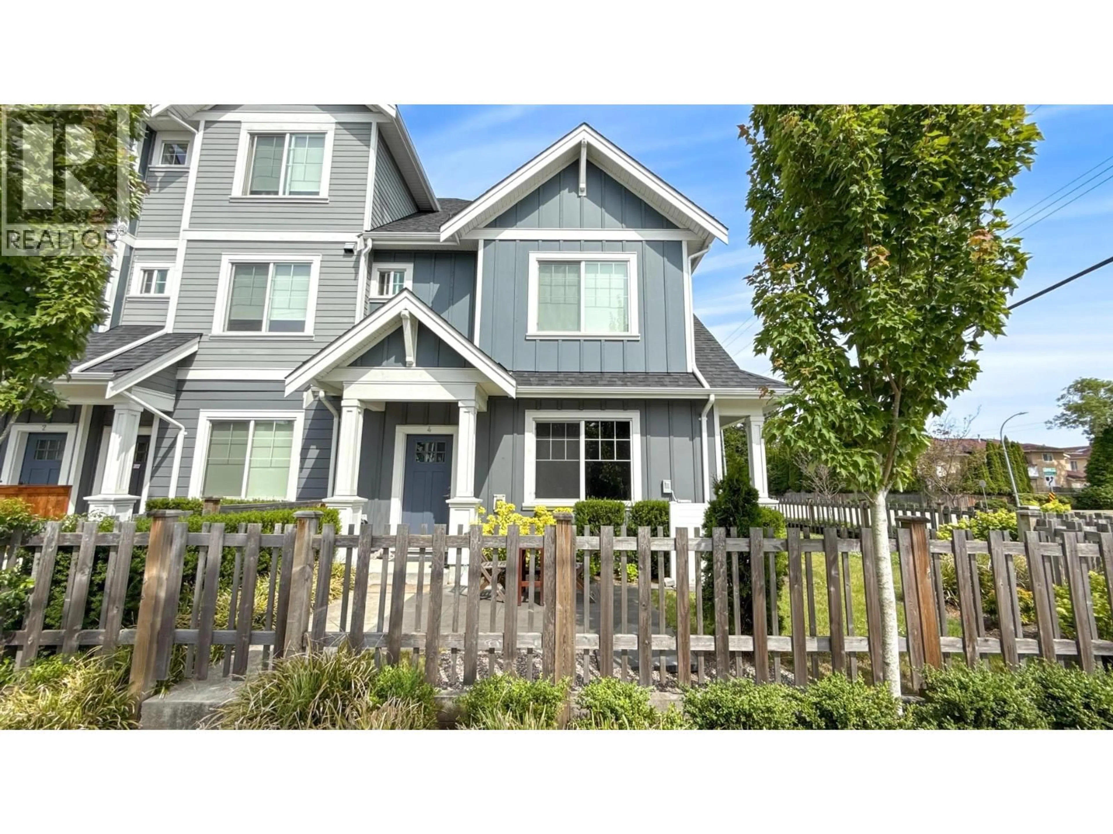Home with vinyl exterior material, street for 4 - 7780 BRIDGE STREET, Richmond British Columbia V6Y0L2