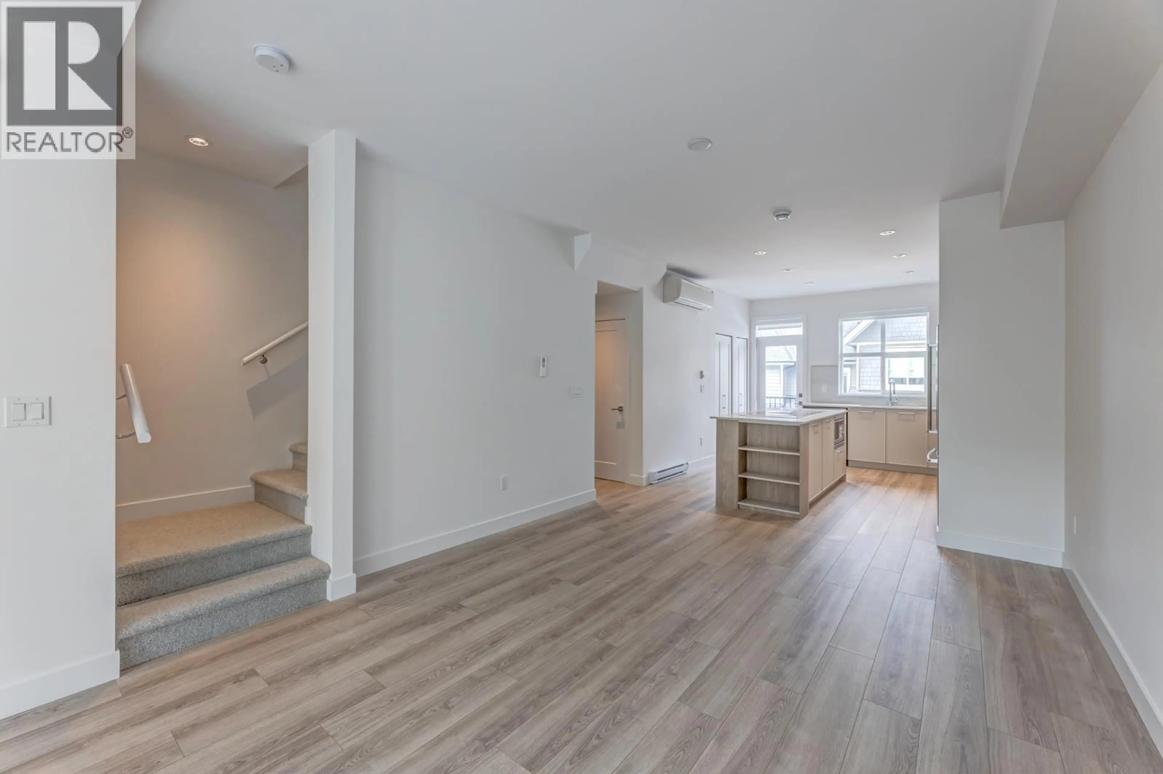 A pic of a room for 120 - 3421 QUEENSTON AVENUE, Coquitlam British Columbia V3E0V9