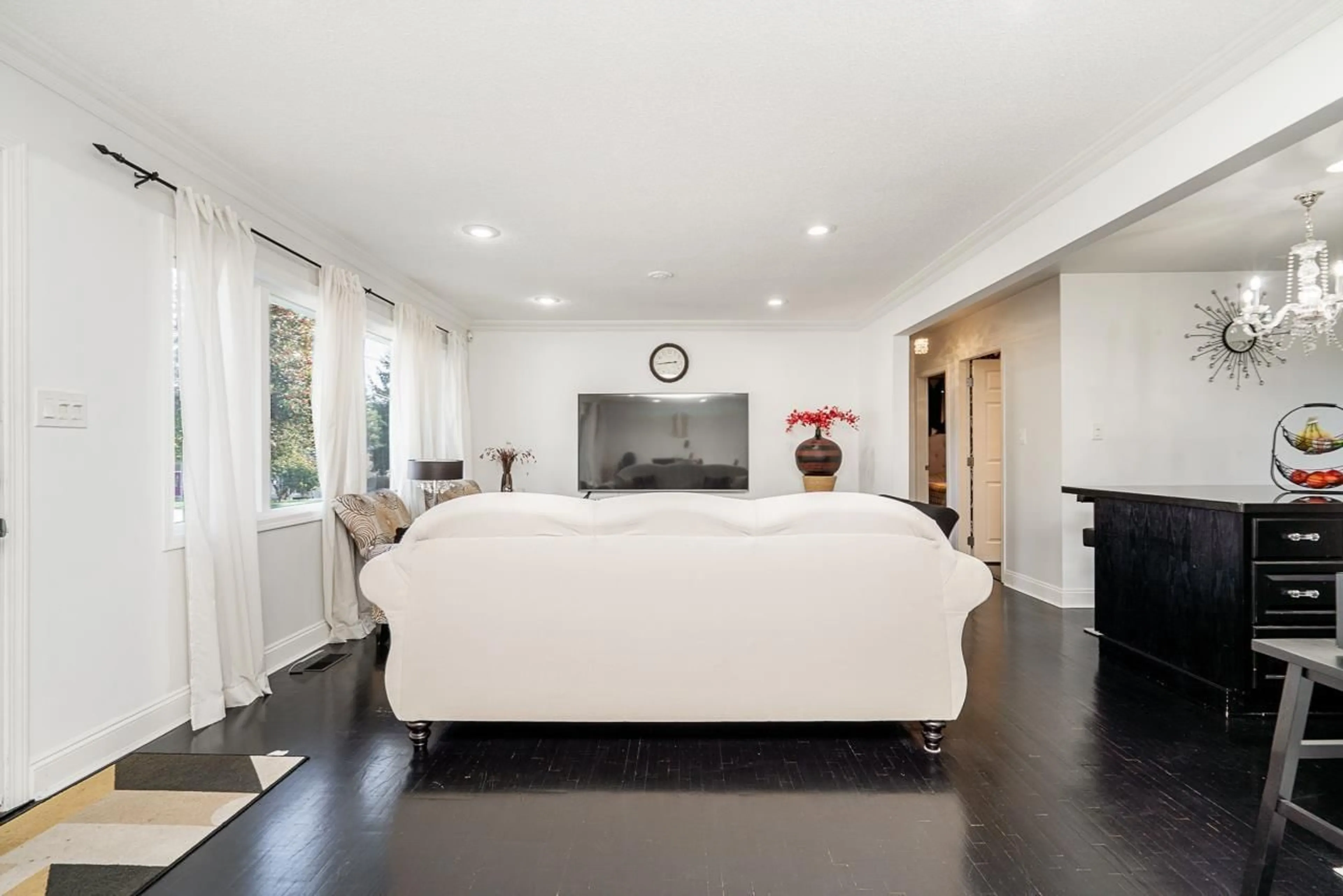 Living room with furniture, unknown for 1561 CHESTNUT STREET, White Rock British Columbia V4B3H1