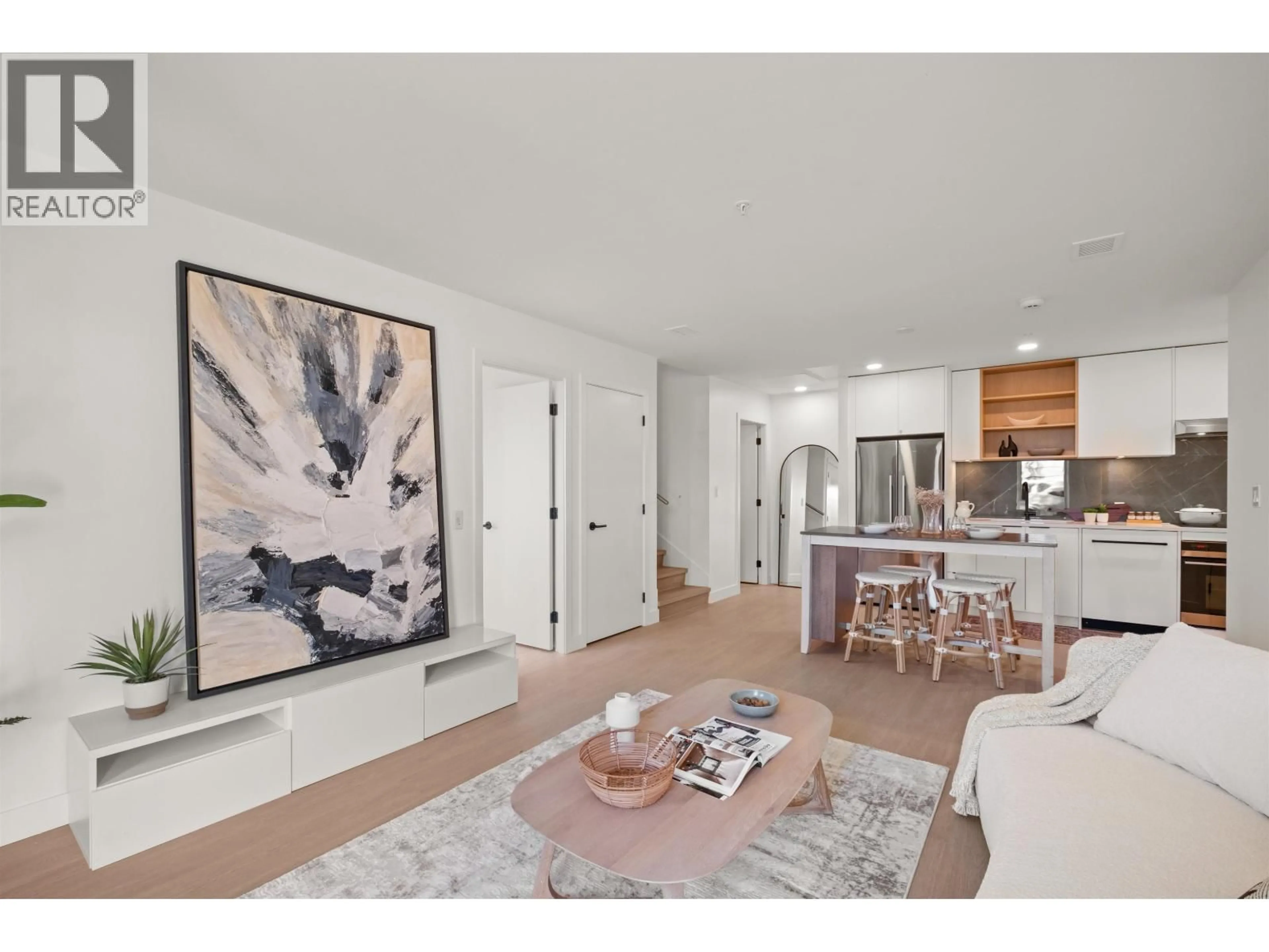 Unknown for 103 - 333 ST. DAVIDS AVENUE, North Vancouver British Columbia V7L3N7