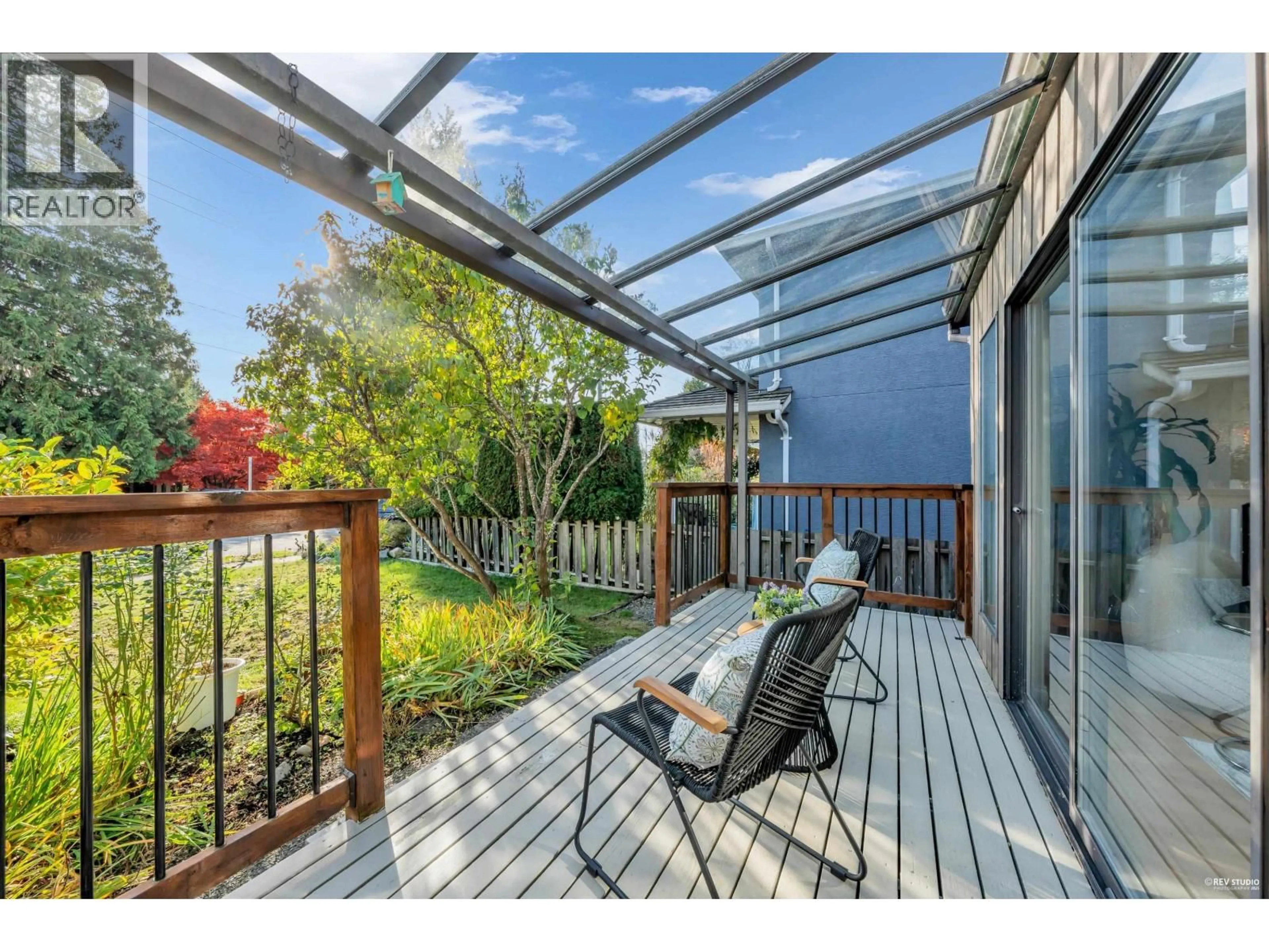 Patio, water/lake/river/ocean view for 252 21ST STREET, North Vancouver British Columbia V7L3B6