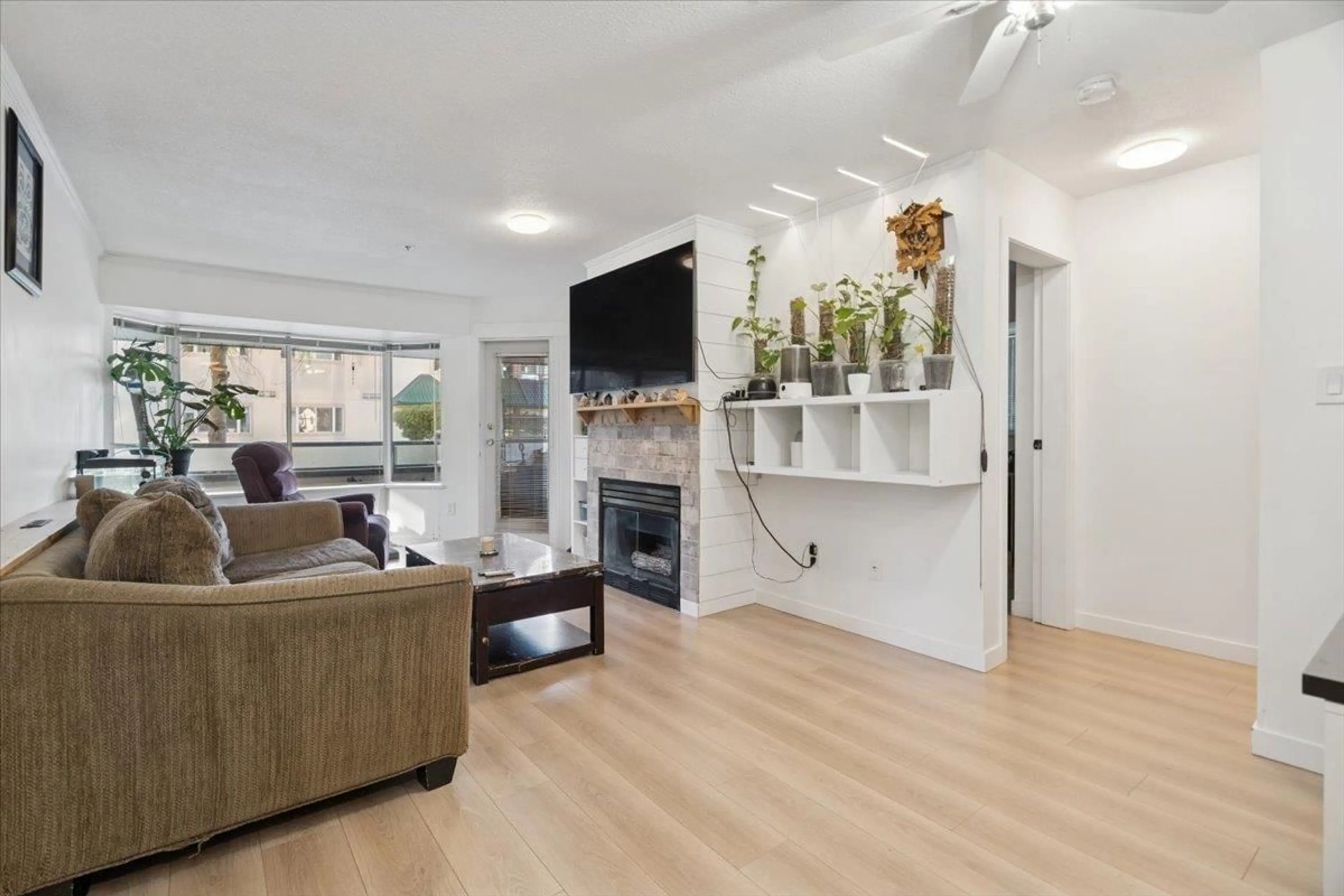 Living room with furniture, unknown for 105 - 2962 TRETHEWEY STREET, Abbotsford British Columbia V2T4M3