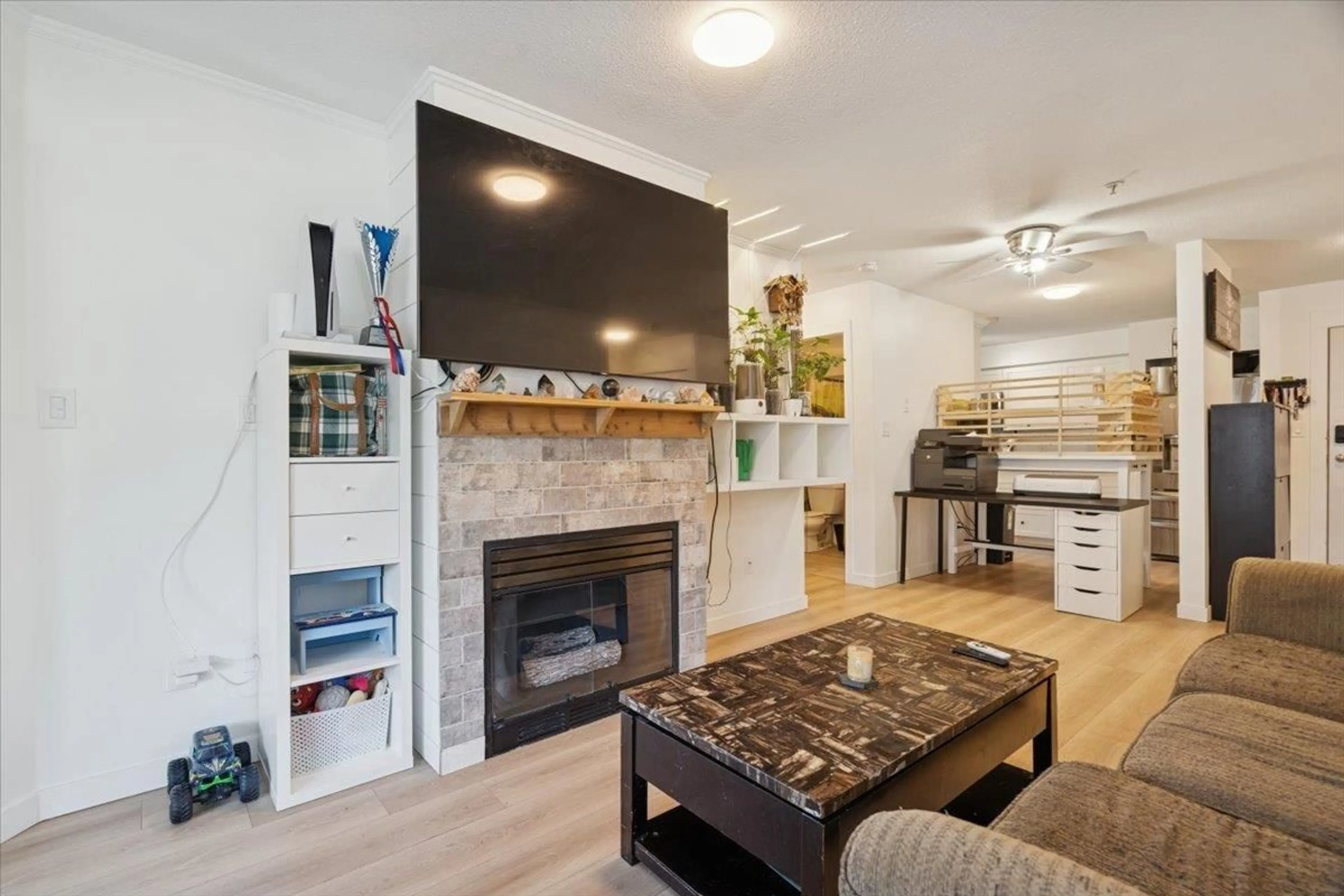 Living room with furniture, unknown for 105 - 2962 TRETHEWEY STREET, Abbotsford British Columbia V2T4M3