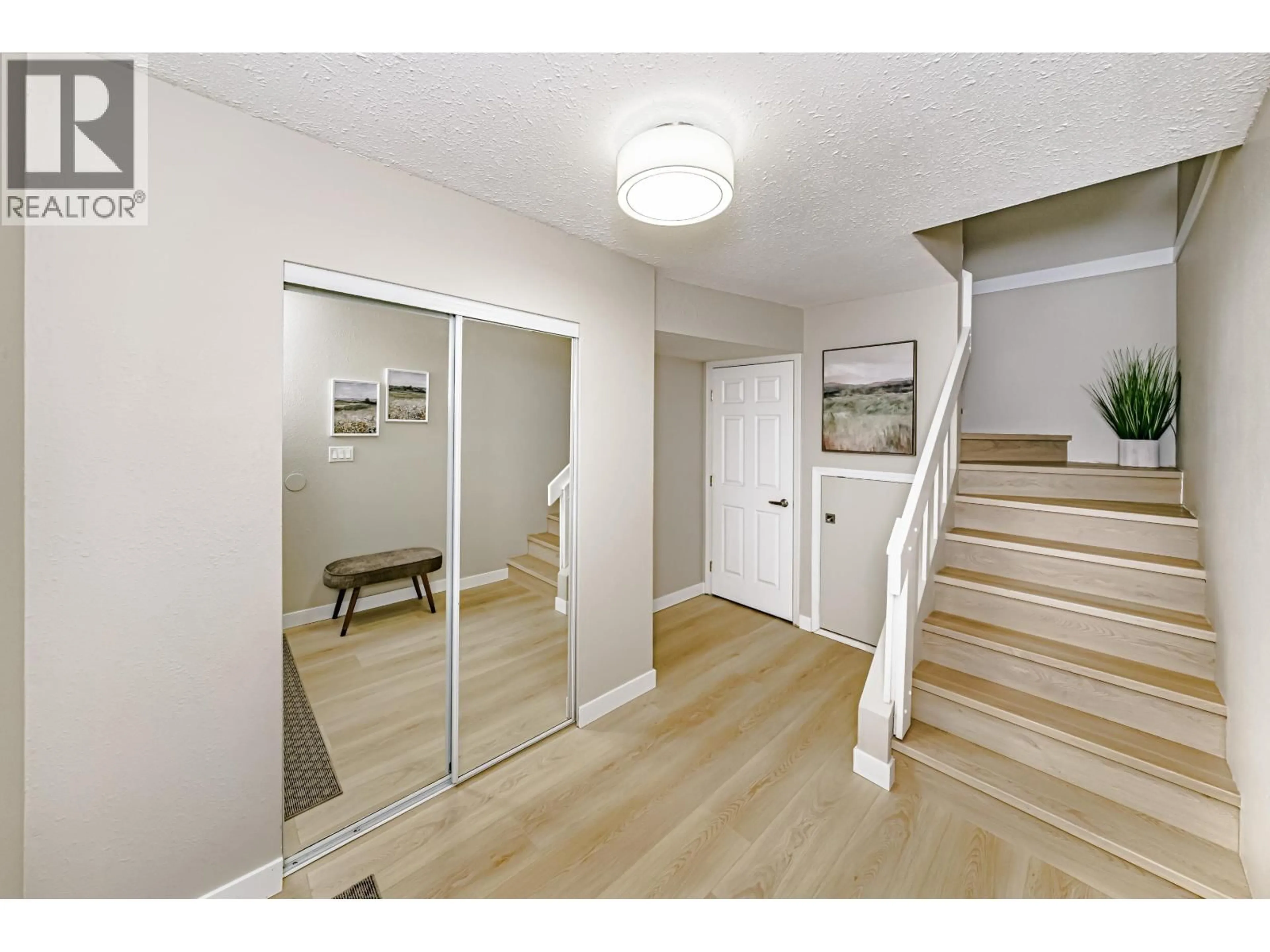 Indoor entryway for 1436 PITT RIVER ROAD, Port Coquitlam British Columbia V3C1N7
