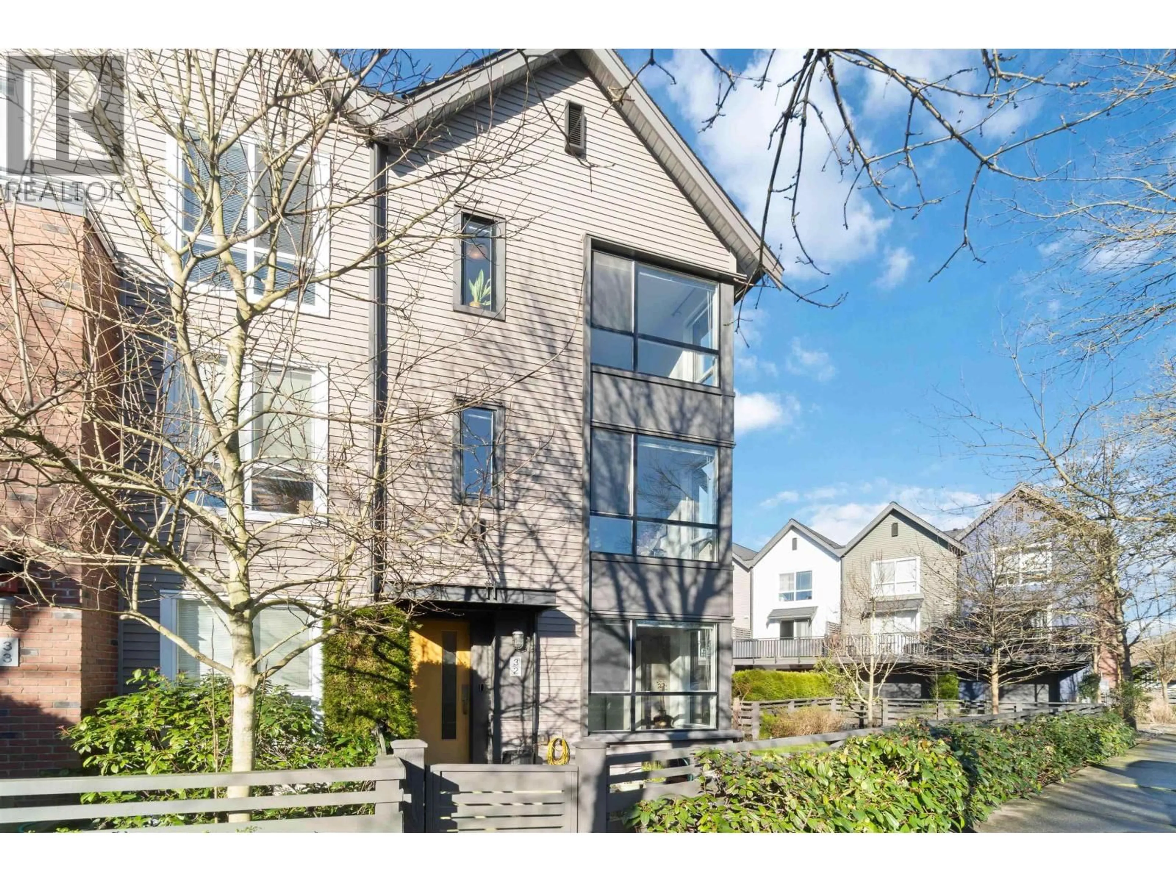 Unknown for 32 - 2325 RANGER LANE, Port Coquitlam British Columbia V3B0K7