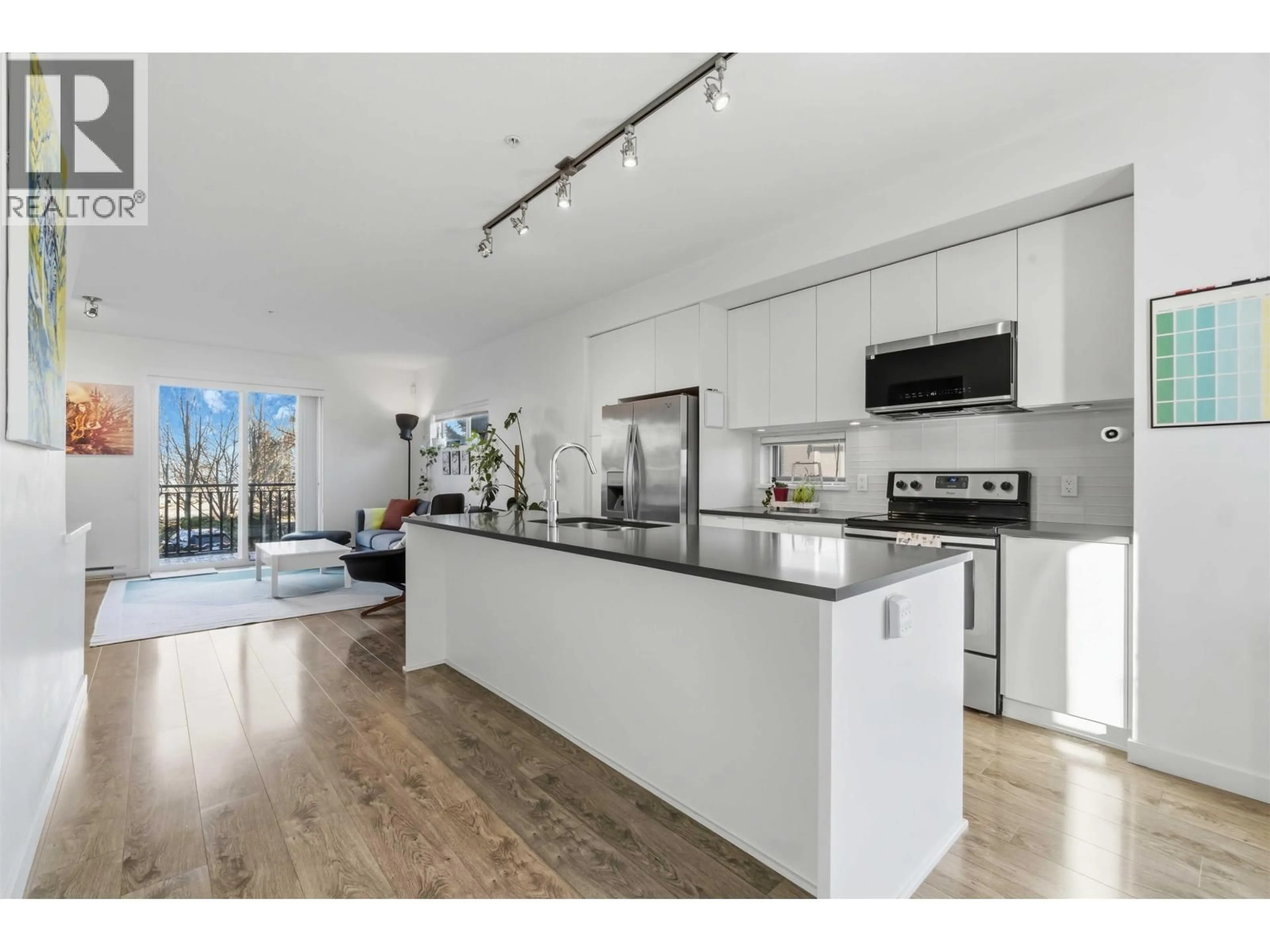 Open concept kitchen, wood/laminate floor for 32 - 2325 RANGER LANE, Port Coquitlam British Columbia V3B0K7