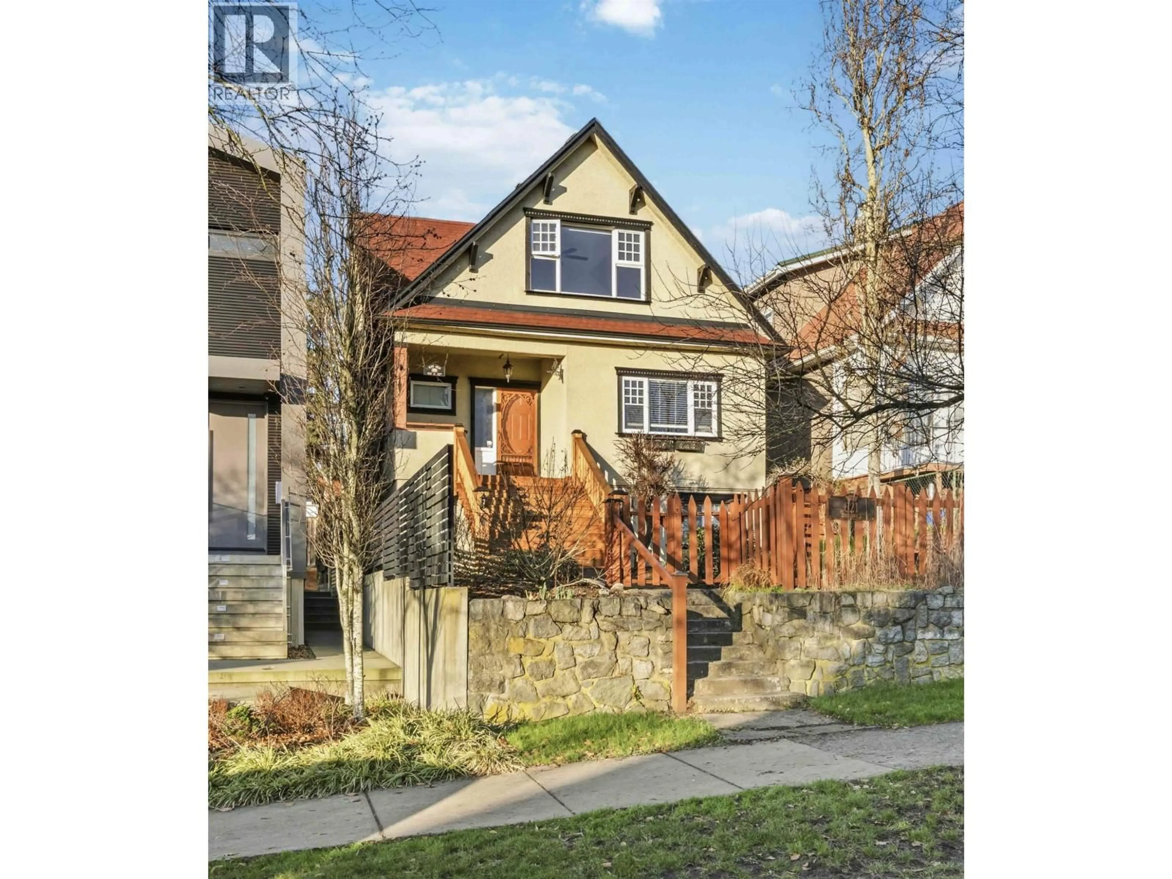 Home with brick exterior material, street for 621 23RD AVENUE, Vancouver British Columbia V5V1X9