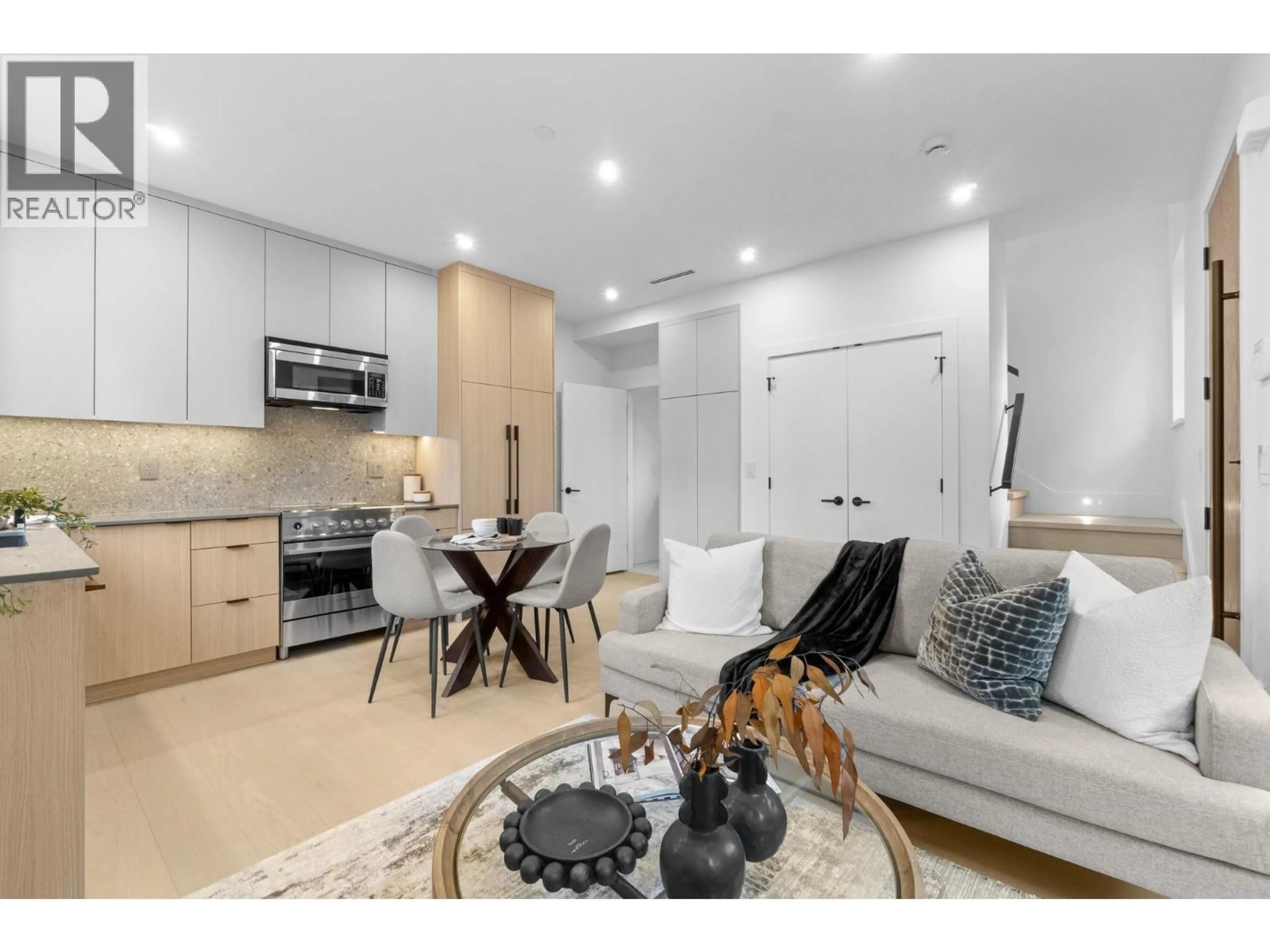 Unknown for 1947 13TH AVENUE, Vancouver British Columbia V5N2C3