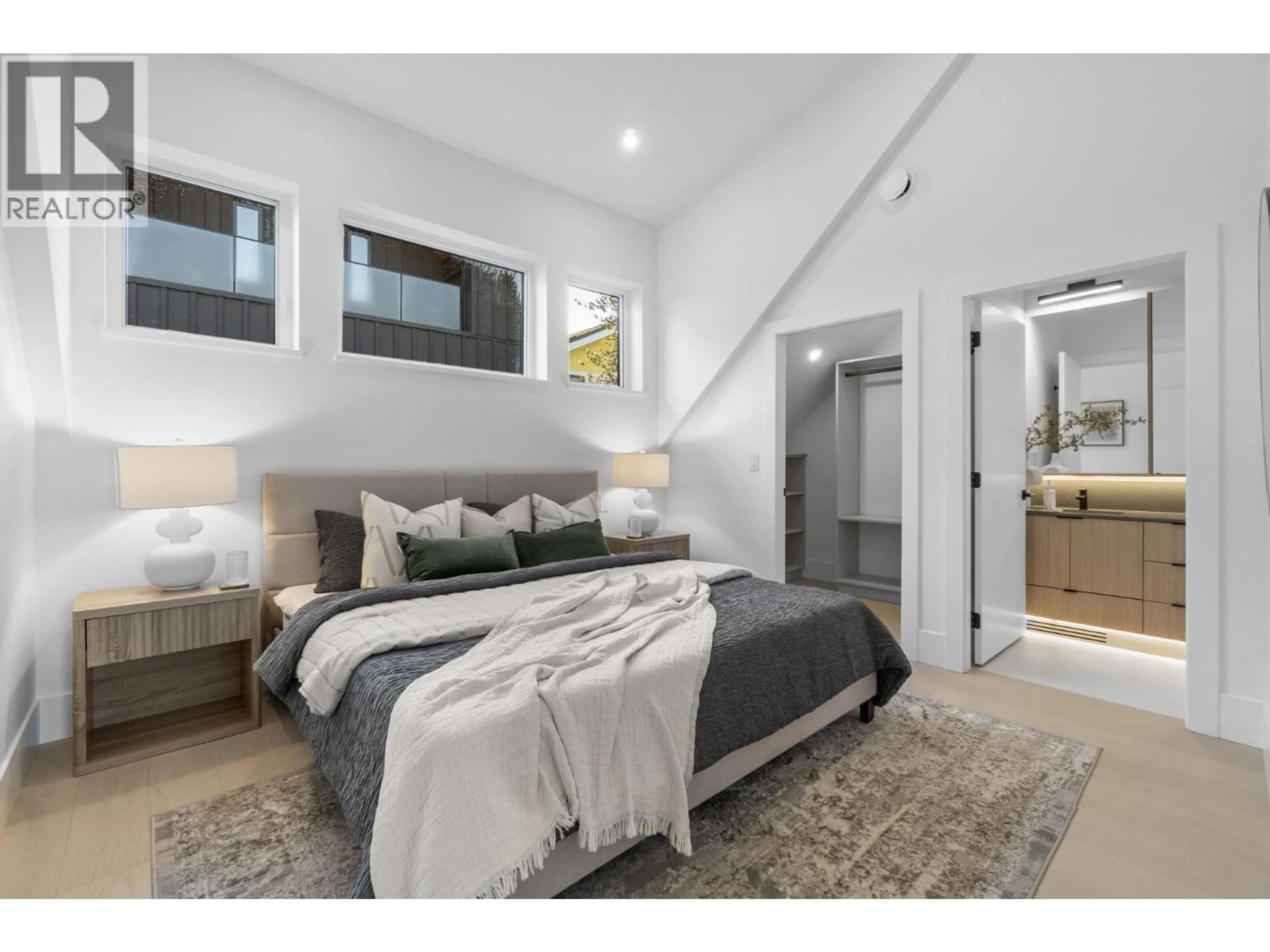 Bedroom with bed, unknown for 1947 13TH AVENUE, Vancouver British Columbia V5N2C3