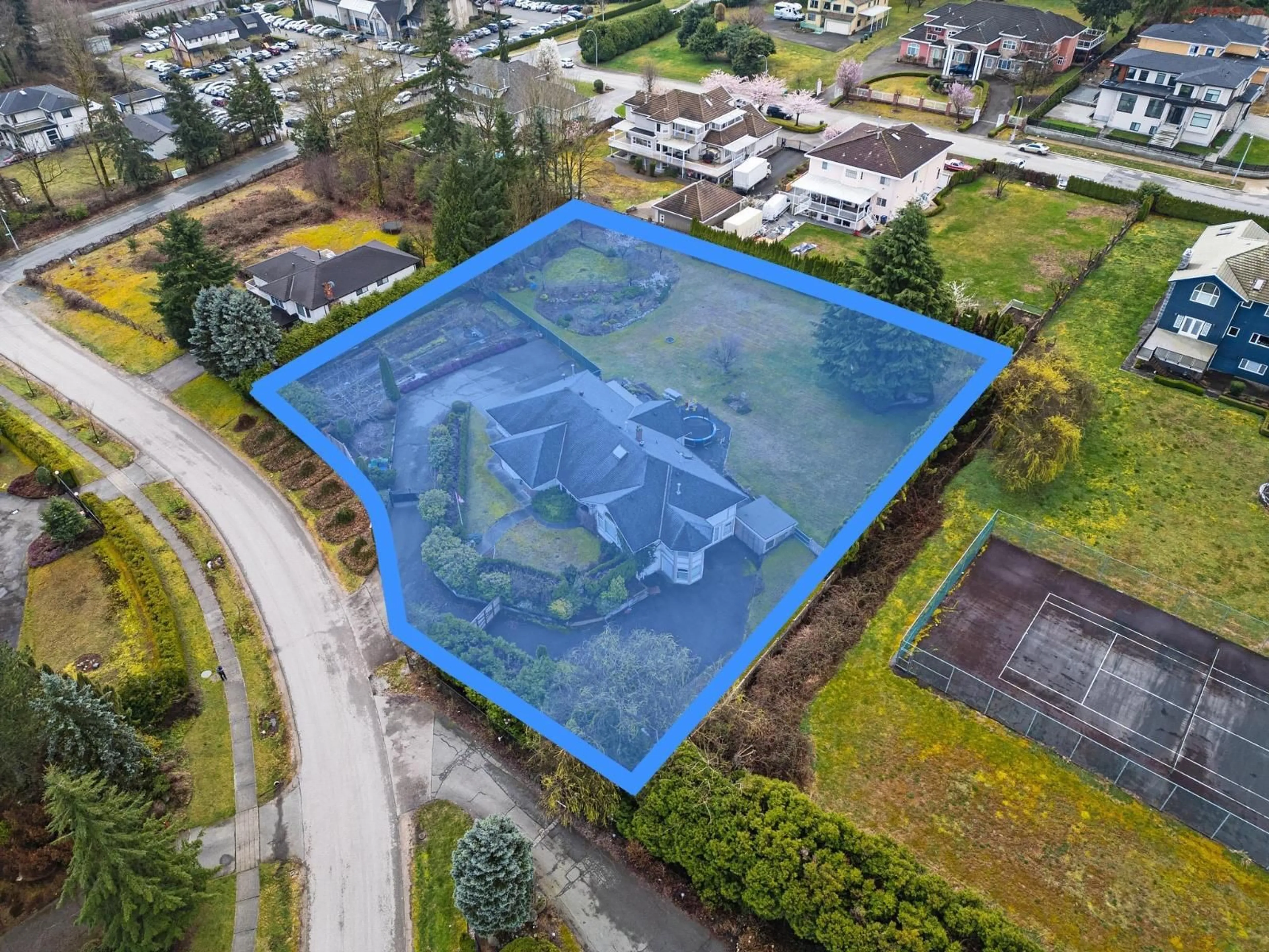 A pic from outside/outdoor area/front of a property/back of a property/a pic from drone, building for 17484 ABBEY DRIVE, Surrey British Columbia V4N4H2