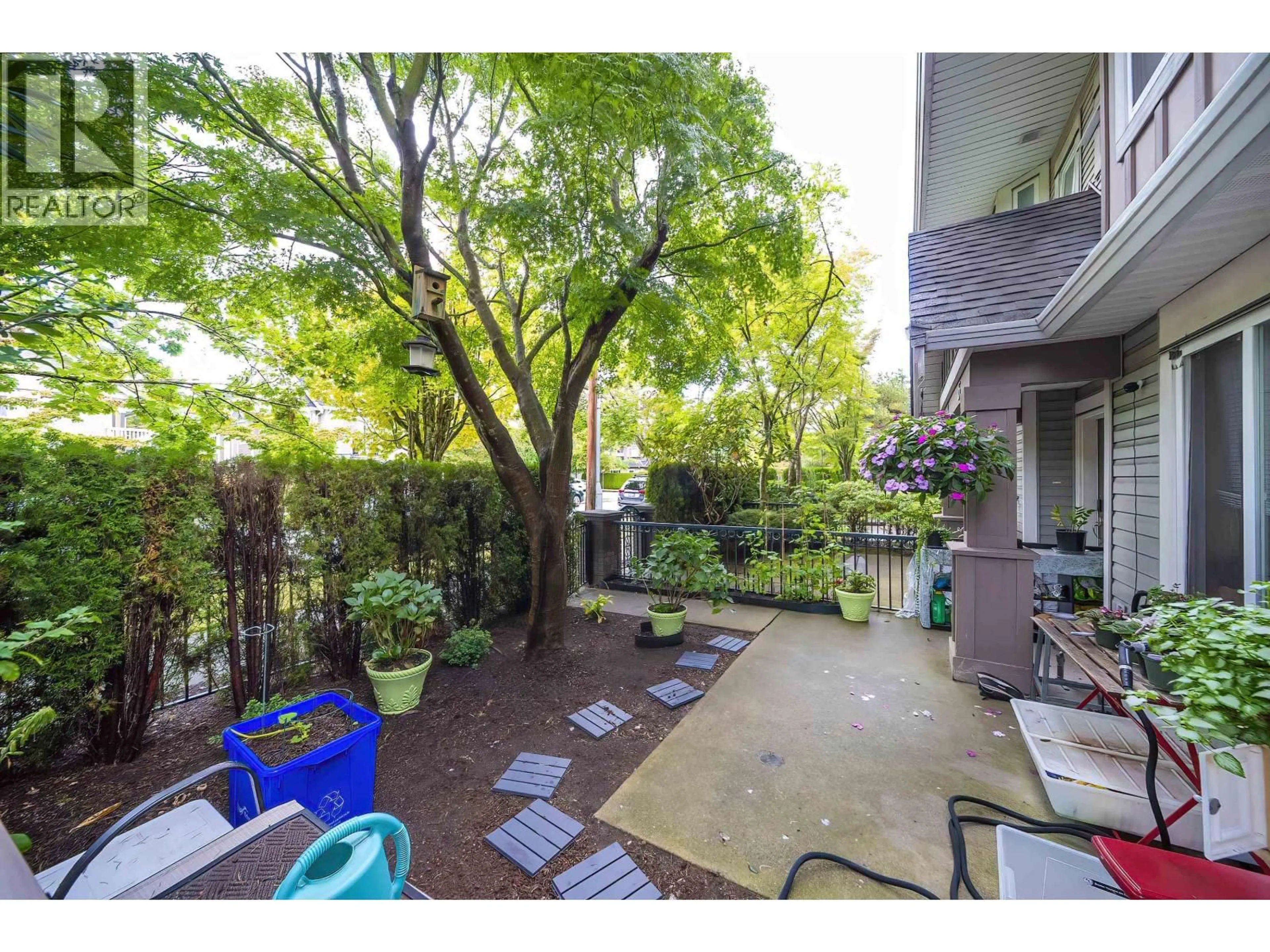 Patio, street for 15 - 9288 KEEFER AVENUE, Richmond British Columbia V6Y4K9