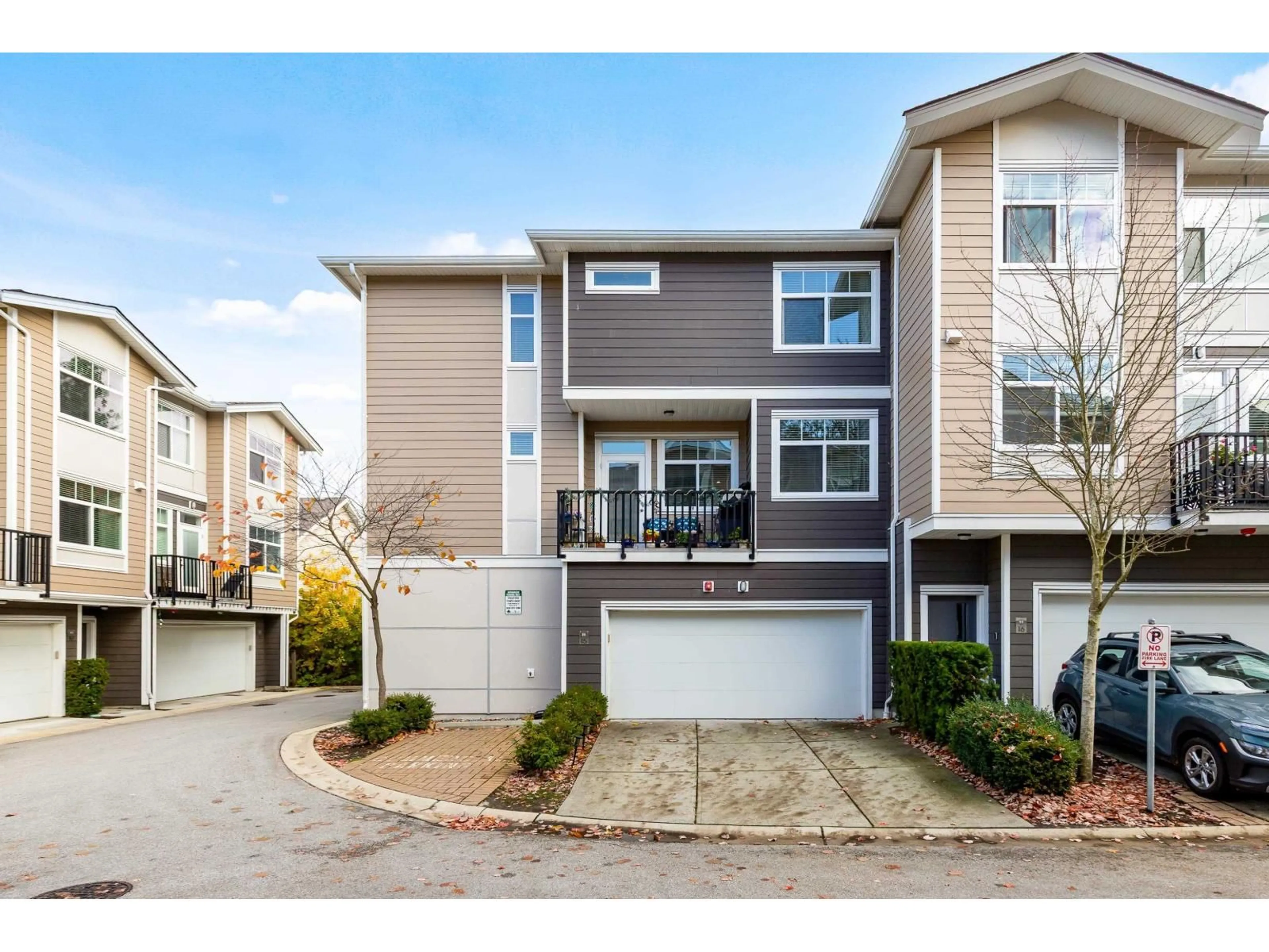 Home with vinyl exterior material, street for 15 - 20901 83 AVENUE, Langley British Columbia V2Y0W8