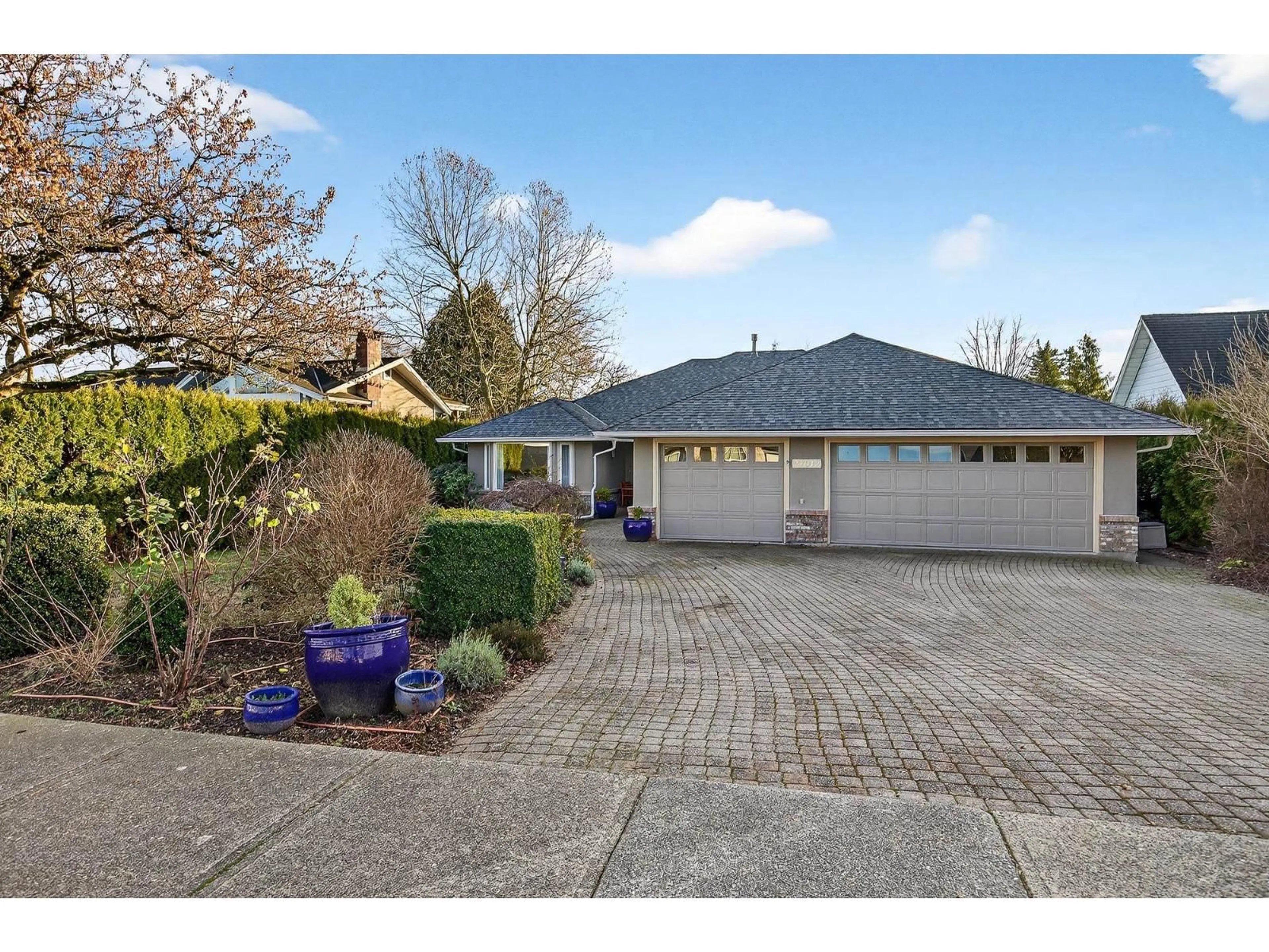 A pic from outside/outdoor area/front of a property/back of a property/a pic from drone, street for 27012 25 AVENUE, Langley British Columbia V4W3W5