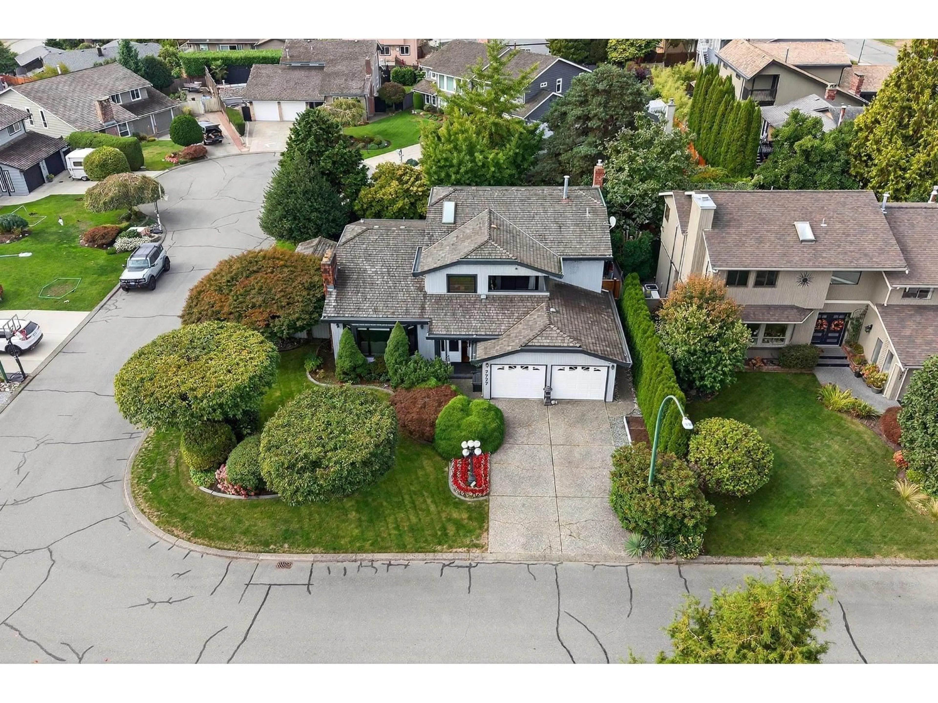 A pic from outside/outdoor area/front of a property/back of a property/a pic from drone, street for 7777 STAMFORD PLACE, Delta British Columbia V4C7T5