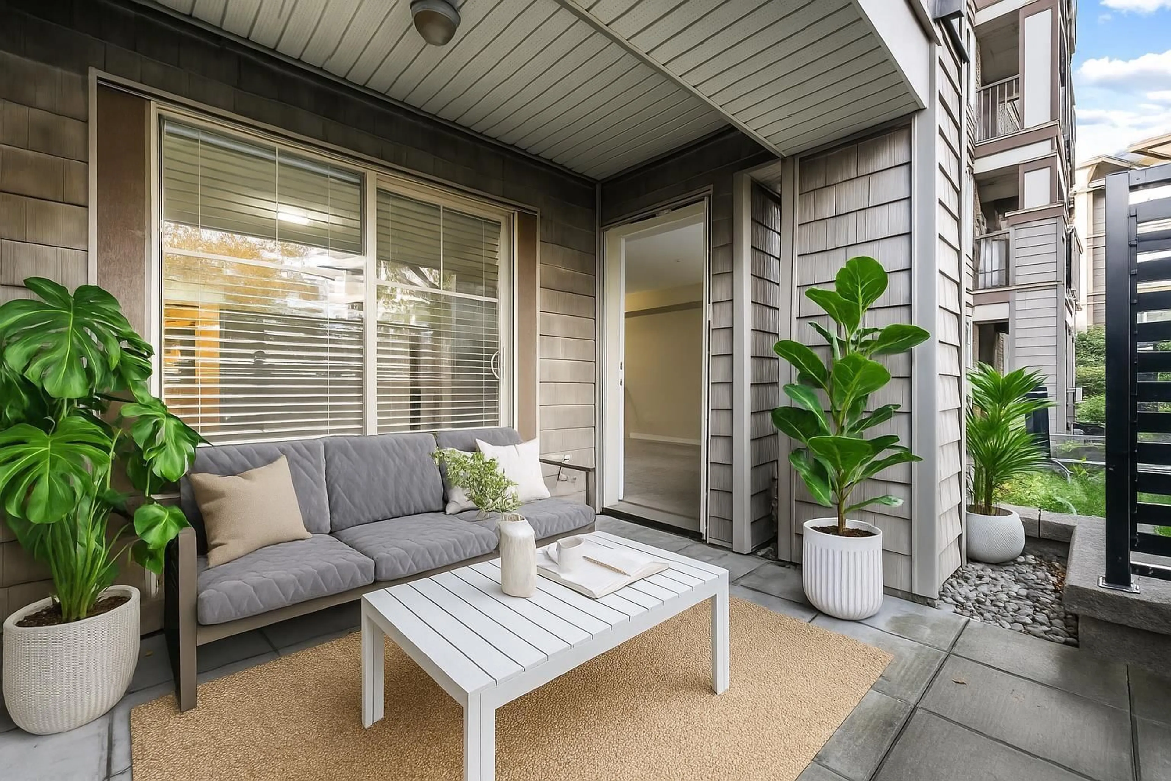 Patio, street for 113 - 45555 YALE ROAD, Chilliwack British Columbia V2P0A9