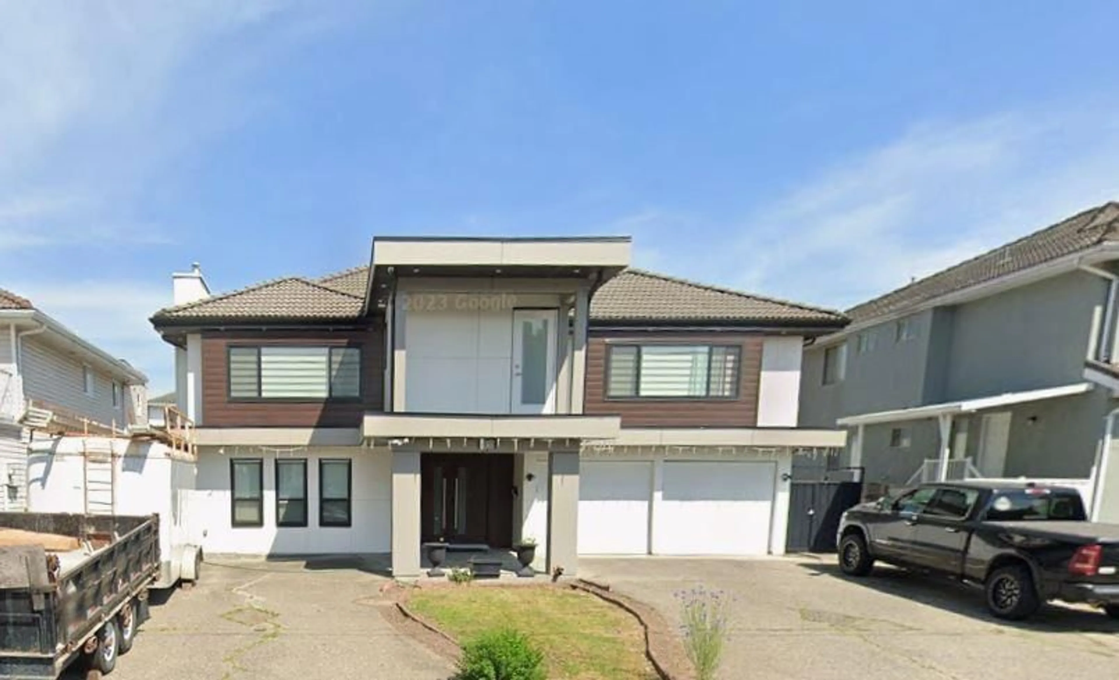 Home with vinyl exterior material, street for 6830 123 STREET, Surrey British Columbia V3W3V1