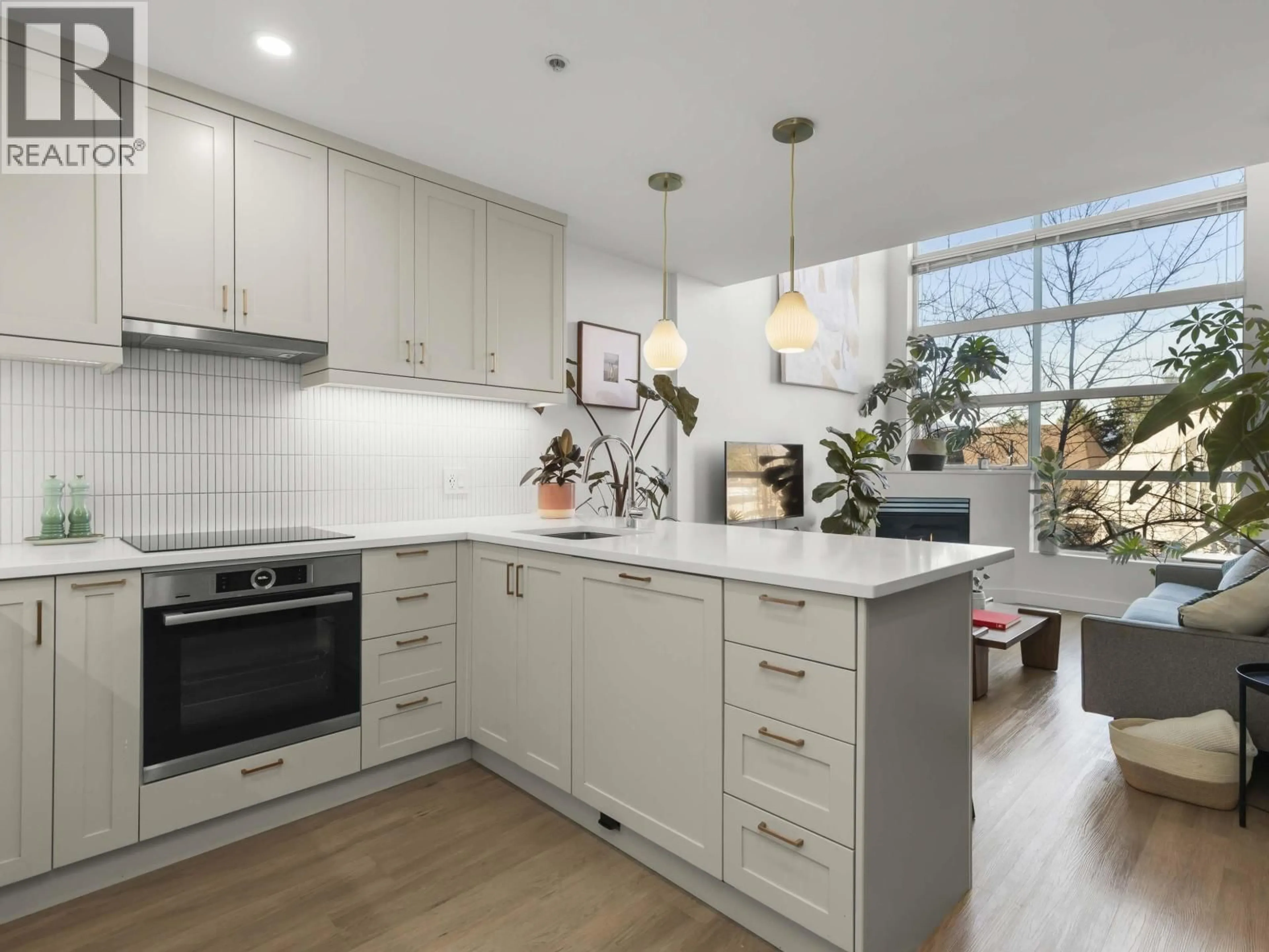 Open concept kitchen, unknown for 301 - 418 BROADWAY, Vancouver British Columbia V5T1X2