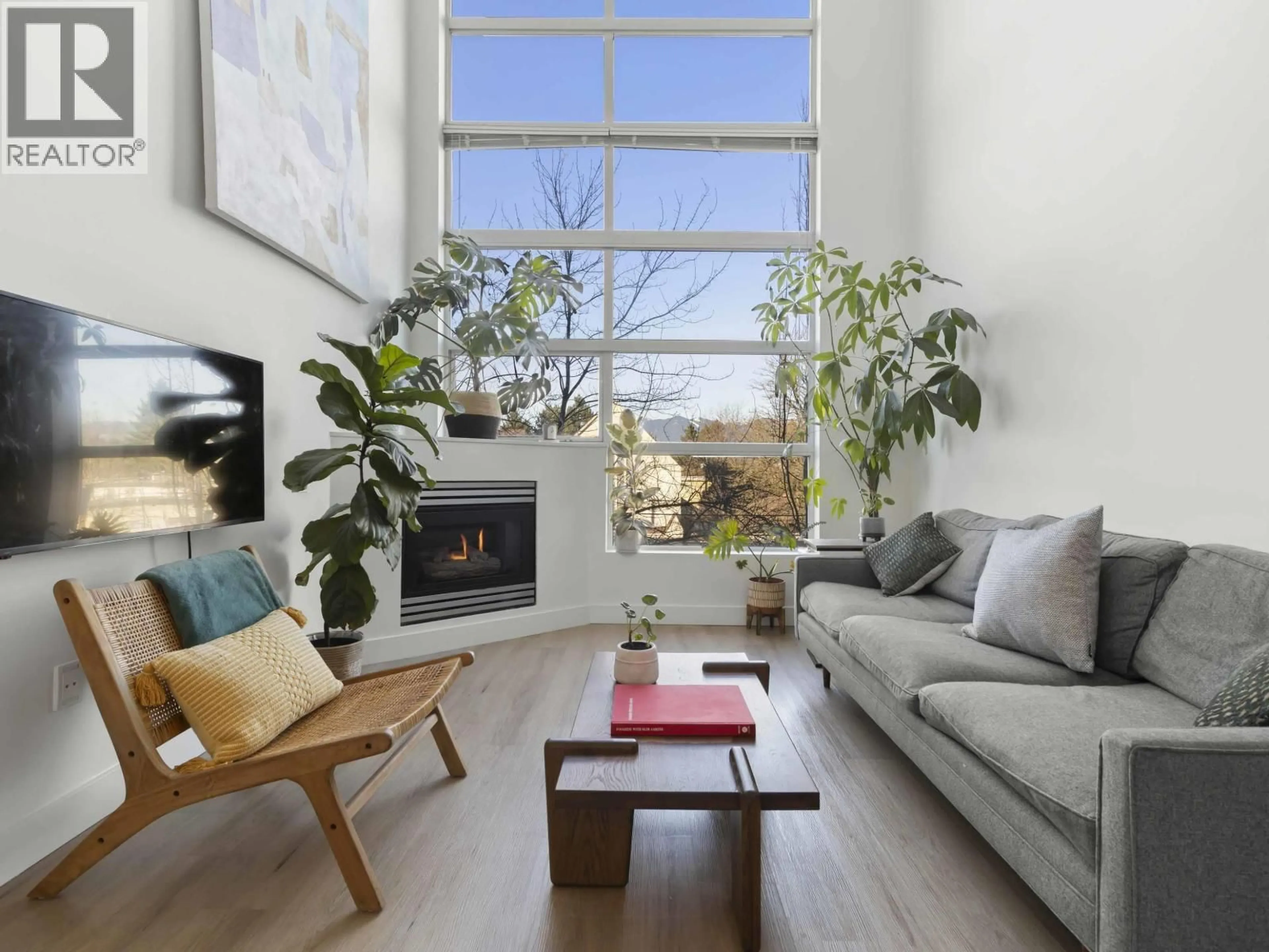 Living room with furniture, unknown for 301 - 418 BROADWAY, Vancouver British Columbia V5T1X2