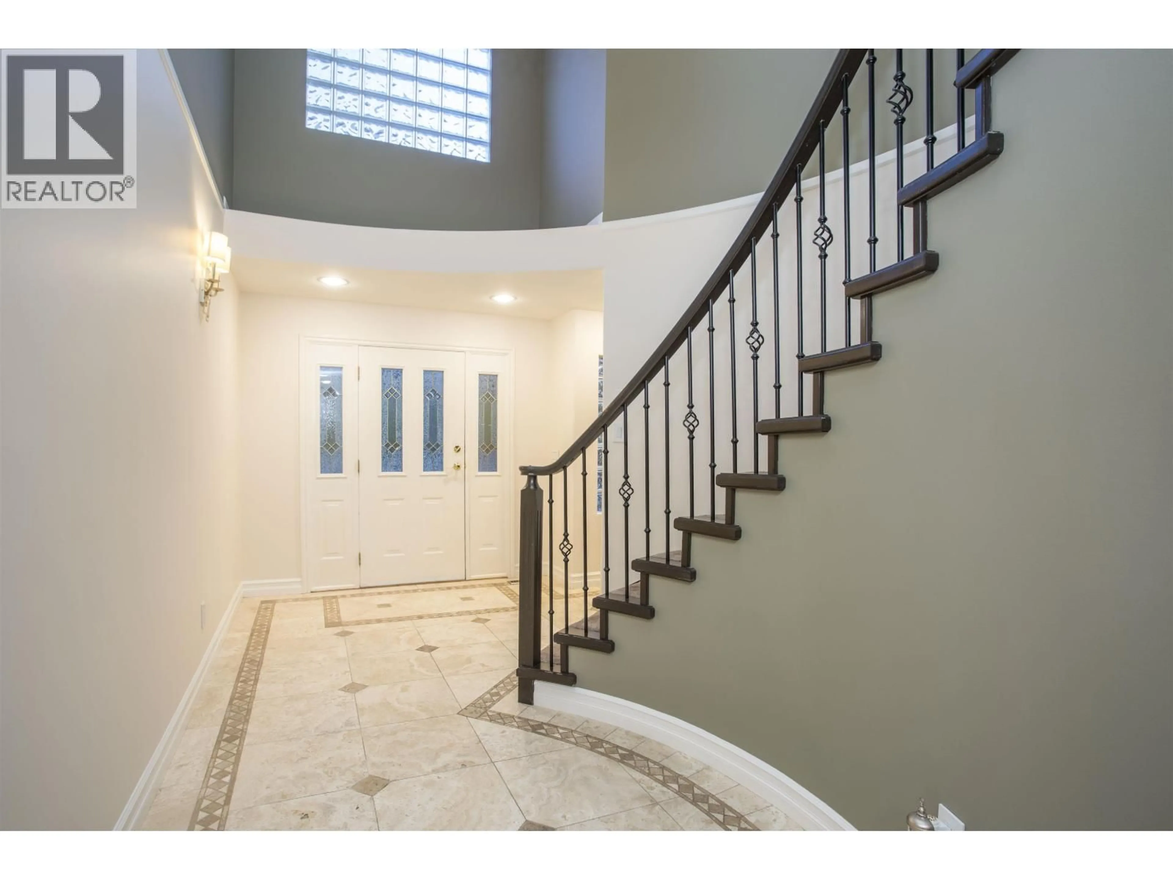 Indoor foyer for 34 - 788 CITADEL DRIVE, Port Coquitlam British Columbia V3C6G9
