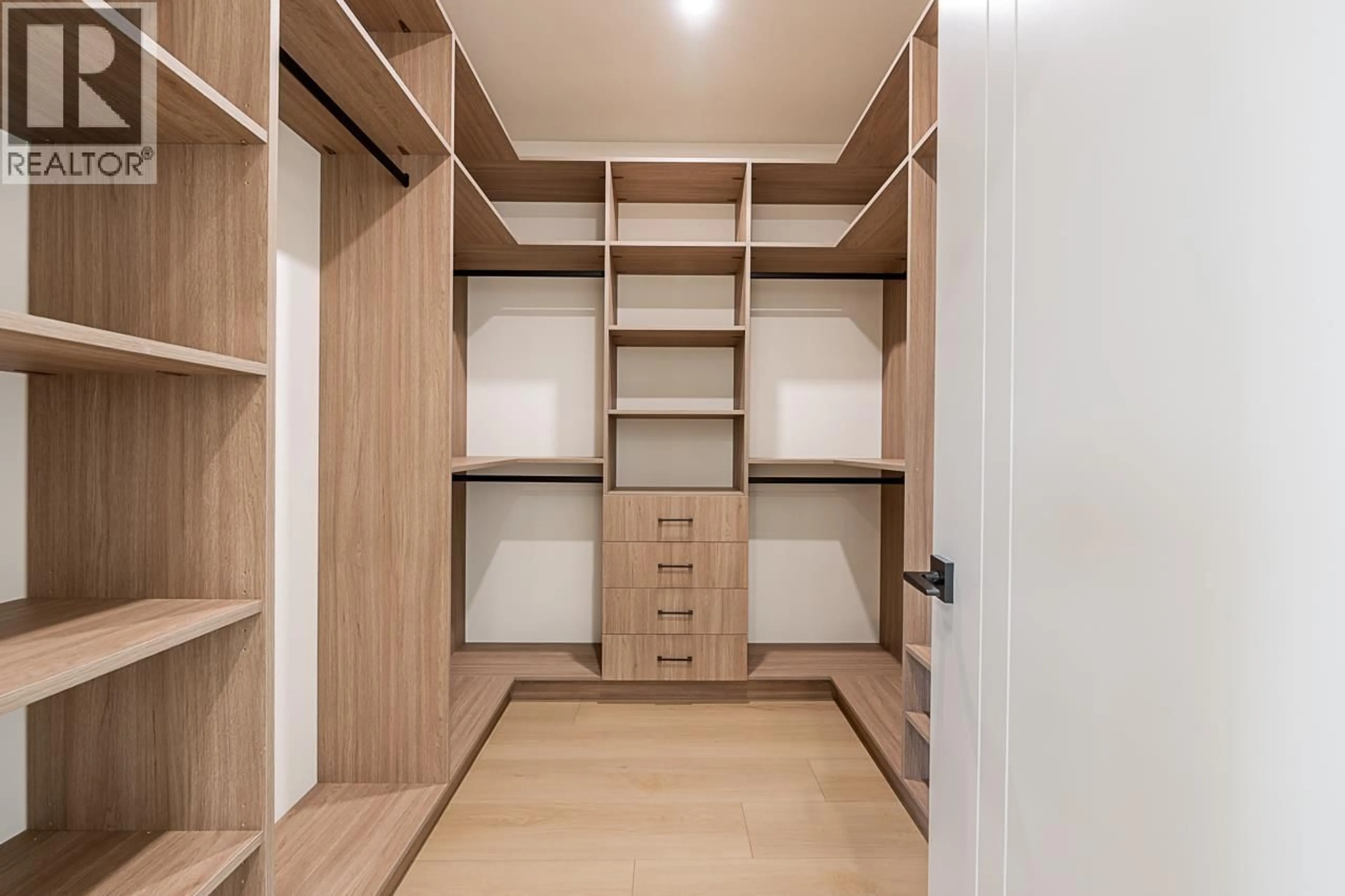 Storage room or clothes room or walk-in closet for 2 - 6554 CHARLES STREET, Burnaby British Columbia V5B2H1