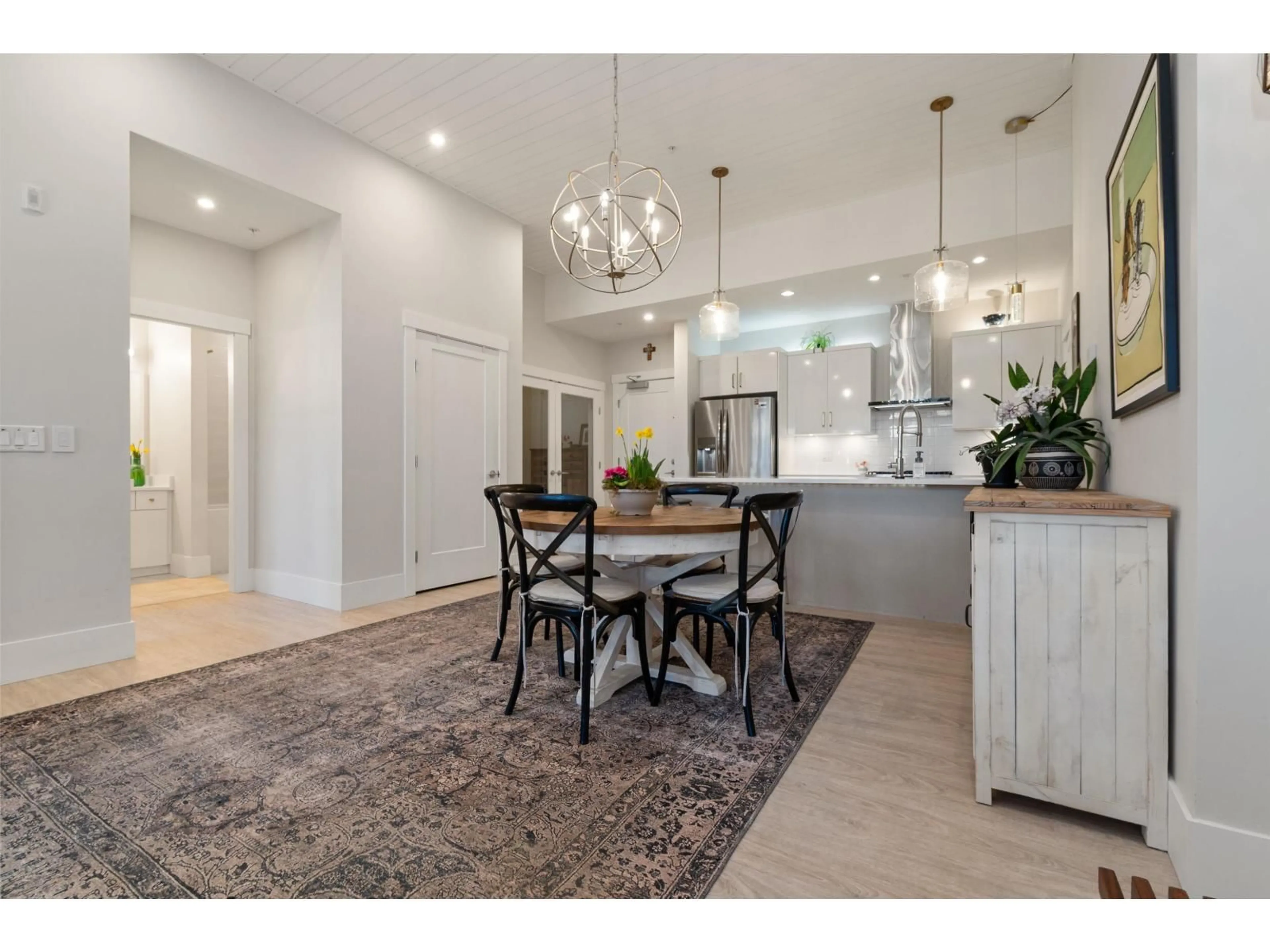 Open concept kitchen, unknown for 601 - 45745 WATSON ROAD, Chilliwack British Columbia V2R6K3