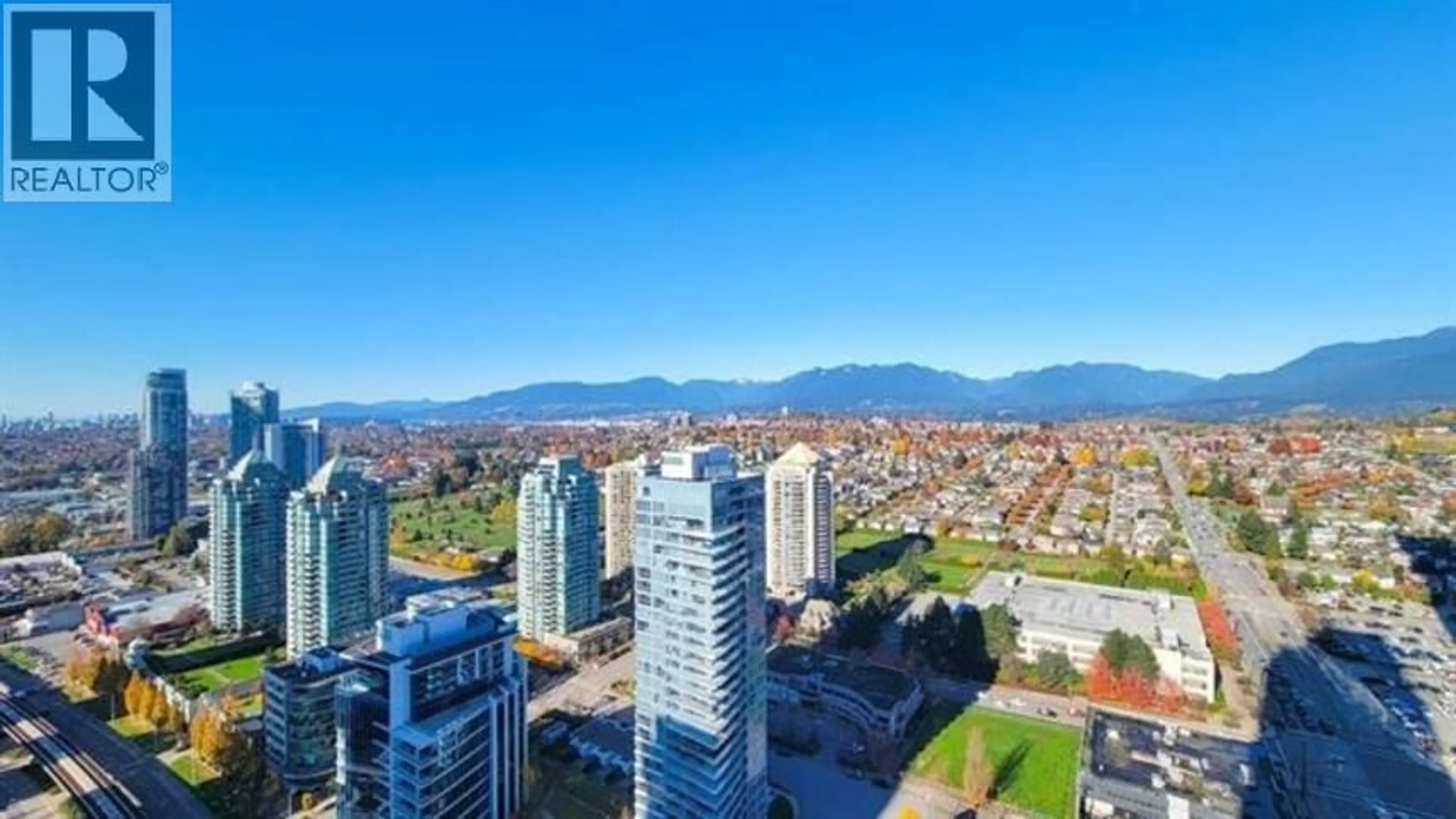 A pic from outside/outdoor area/front of a property/back of a property/a pic from drone, city buildings view from balcony for 3104 - 4485 SKYLINE DRIVE, Burnaby British Columbia V5C0J2