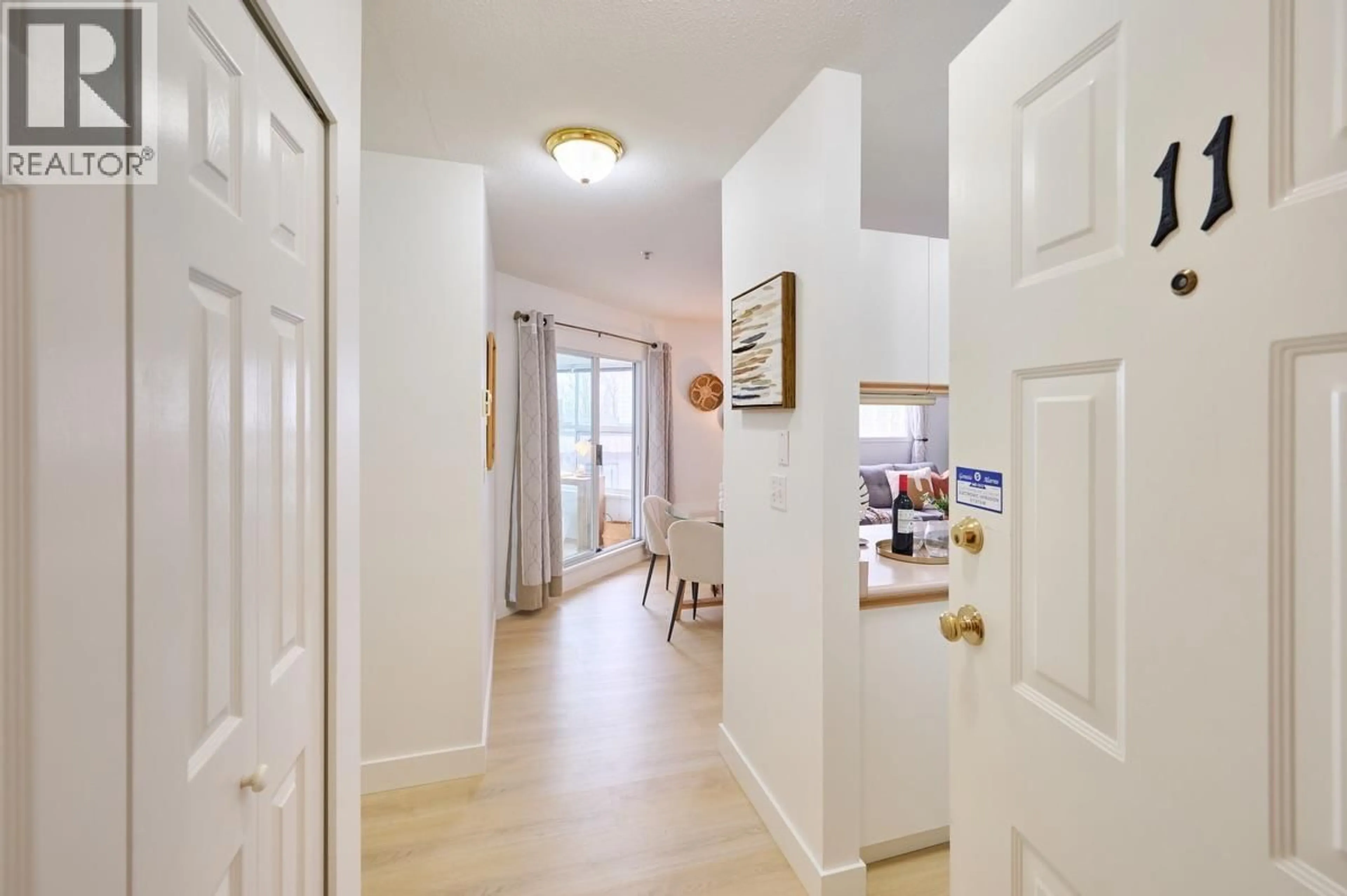 Indoor entryway for 11 - 1328 73RD AVENUE, Vancouver British Columbia V6P3E7