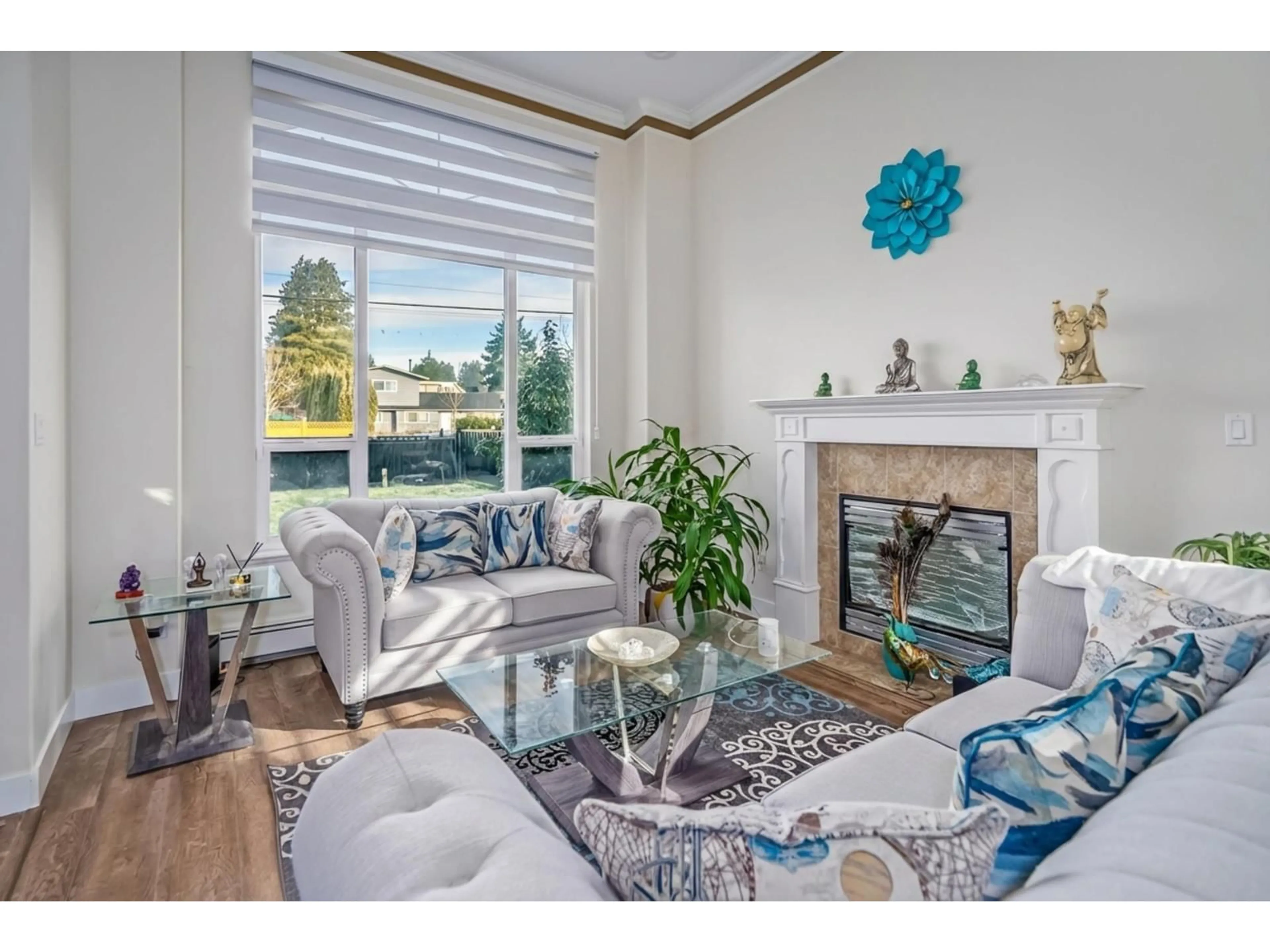 Living room with furniture, unknown for 12414 92 AVENUE, Surrey British Columbia V3V1G5