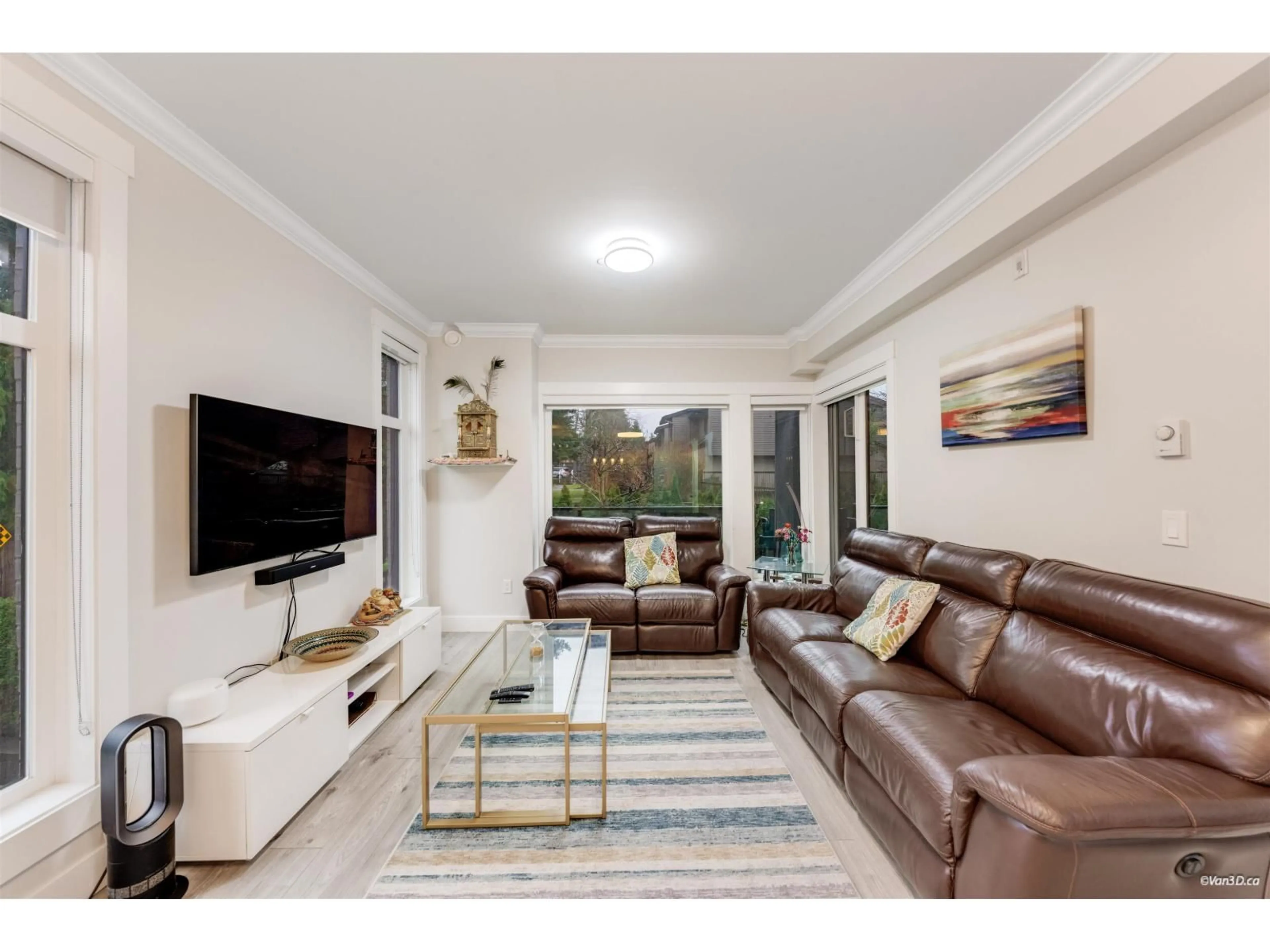 Living room with furniture, unknown for 207 - 13799 101 AVENUE, Surrey British Columbia V3T0N9