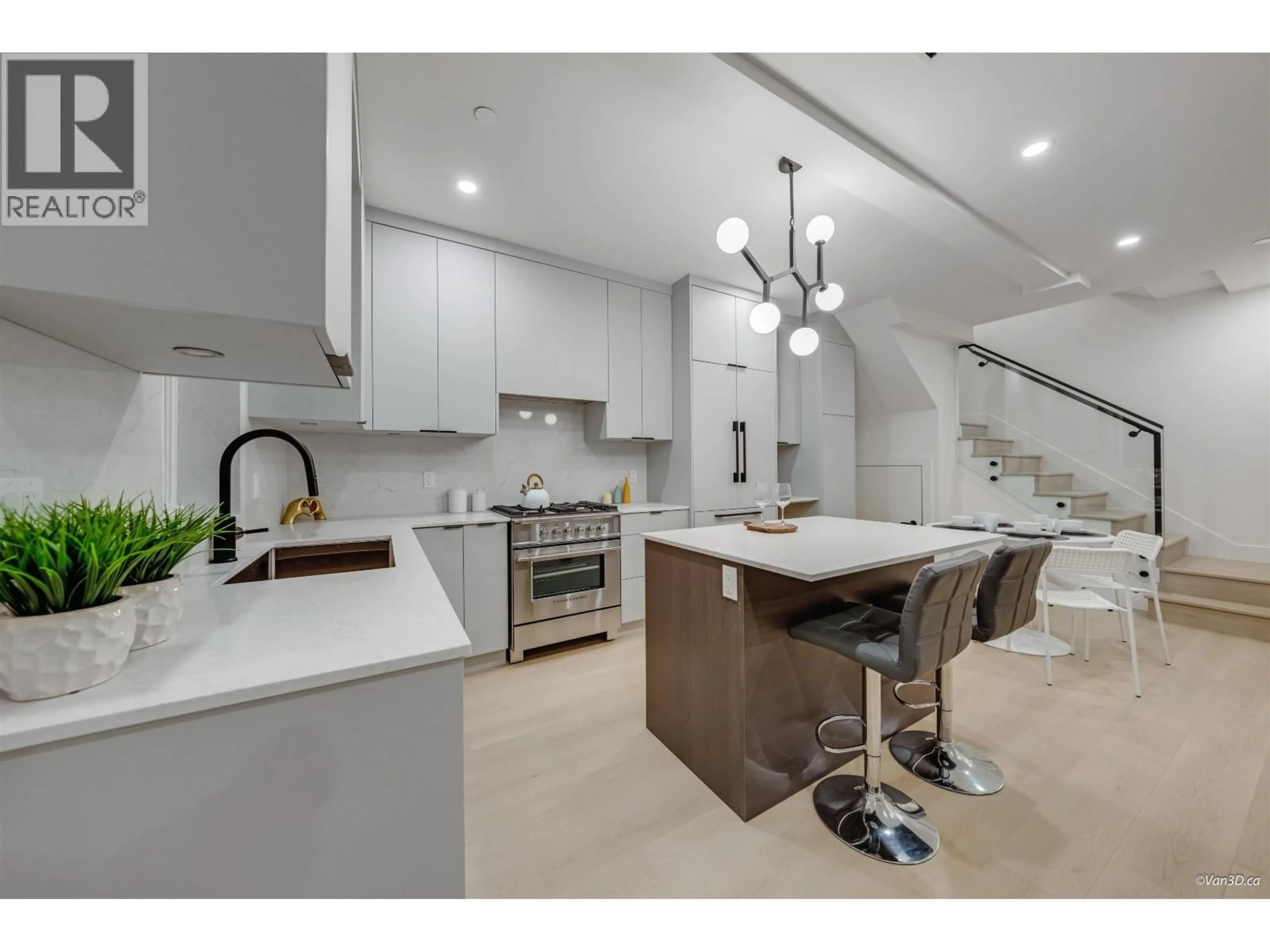 Open concept kitchen, ceramic/tile floor for 3 - 6730 HEATHER STREET, Vancouver British Columbia V6P3P4