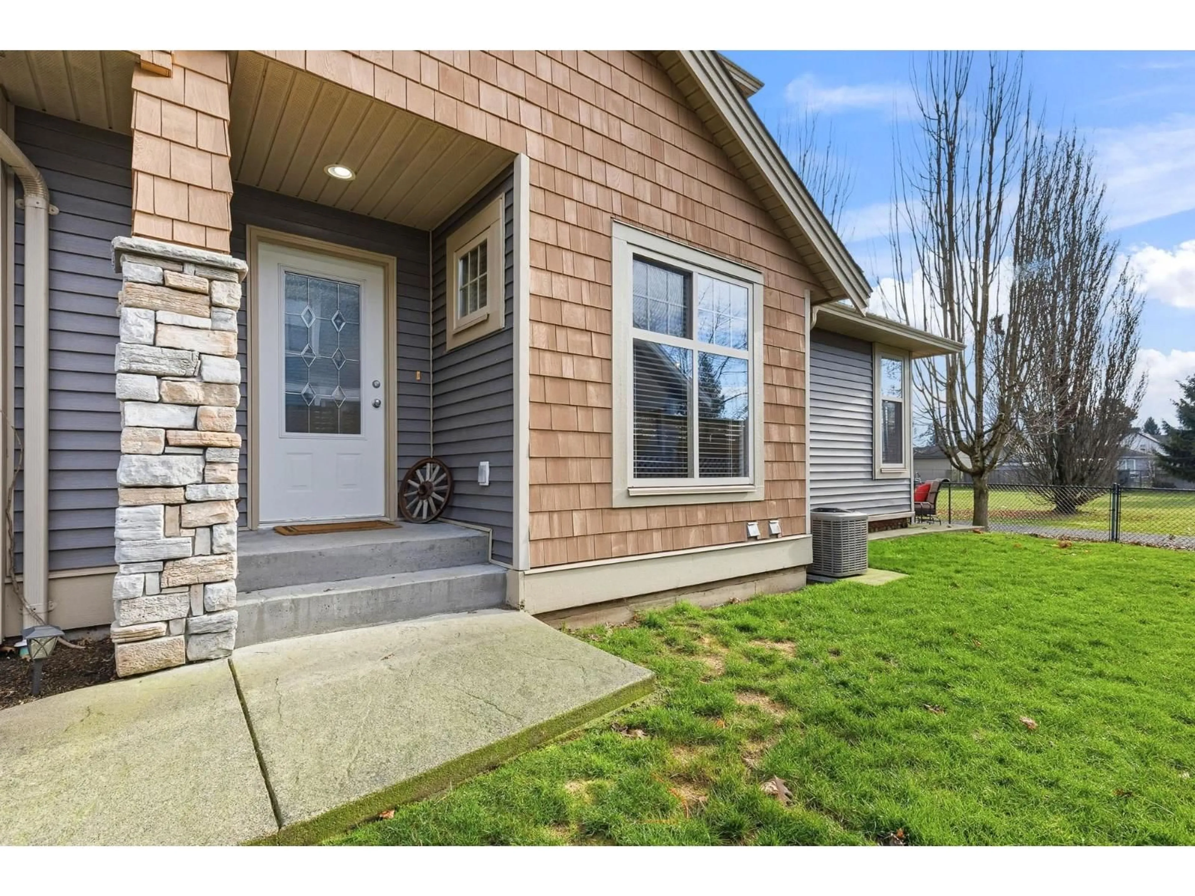 Unknown for 4 - 46150 RIVERSIDE DRIVE, Chilliwack British Columbia V2P3K9