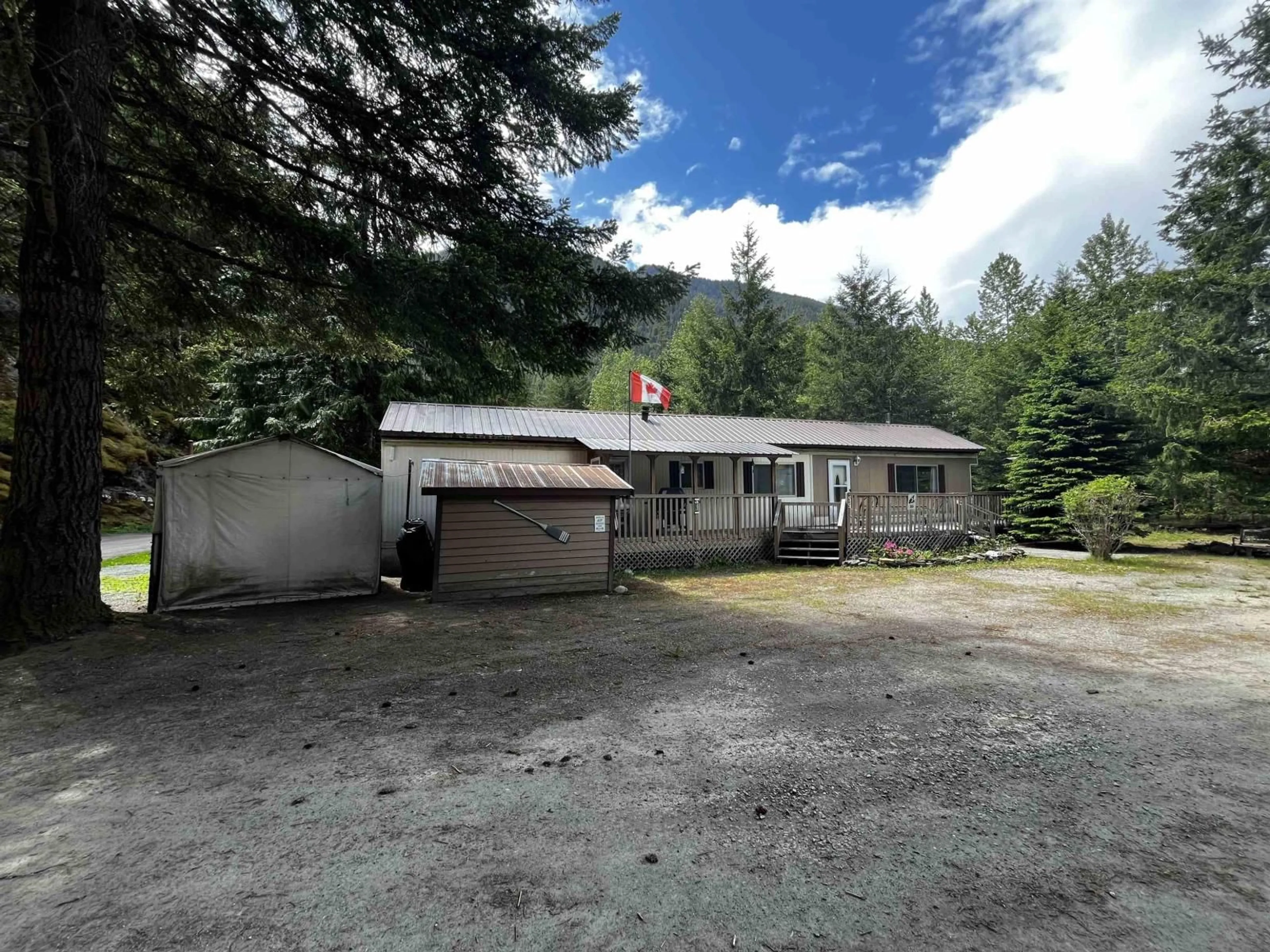 A pic from outside/outdoor area/front of a property/back of a property/a pic from drone, unknown for 9 - 71860 SUMALLO ROAD, Hope British Columbia V0X1L5
