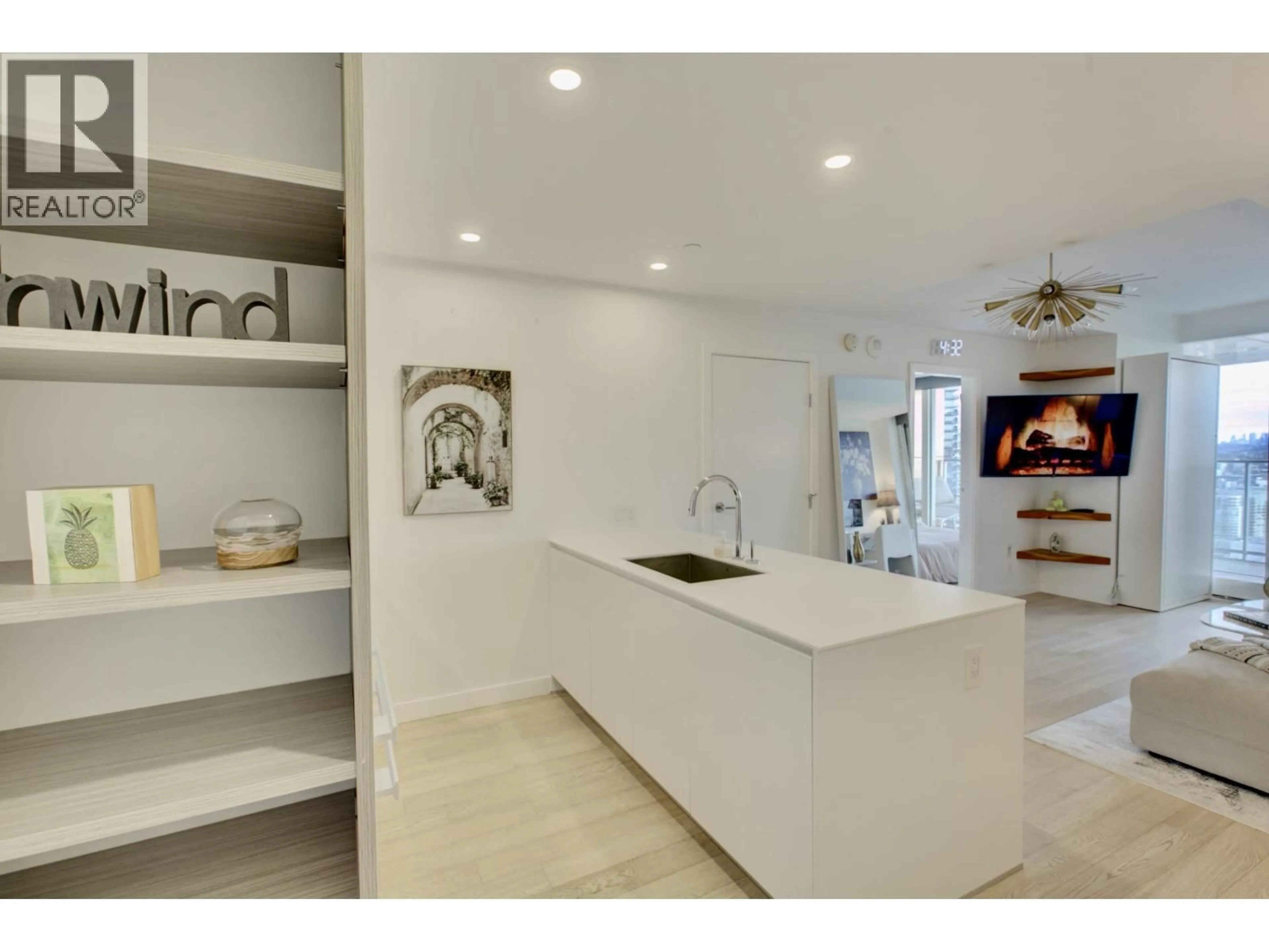 Open concept kitchen, ceramic/tile floor for 3809 - 1480 HOWE STREET, Vancouver British Columbia V6Z0G5