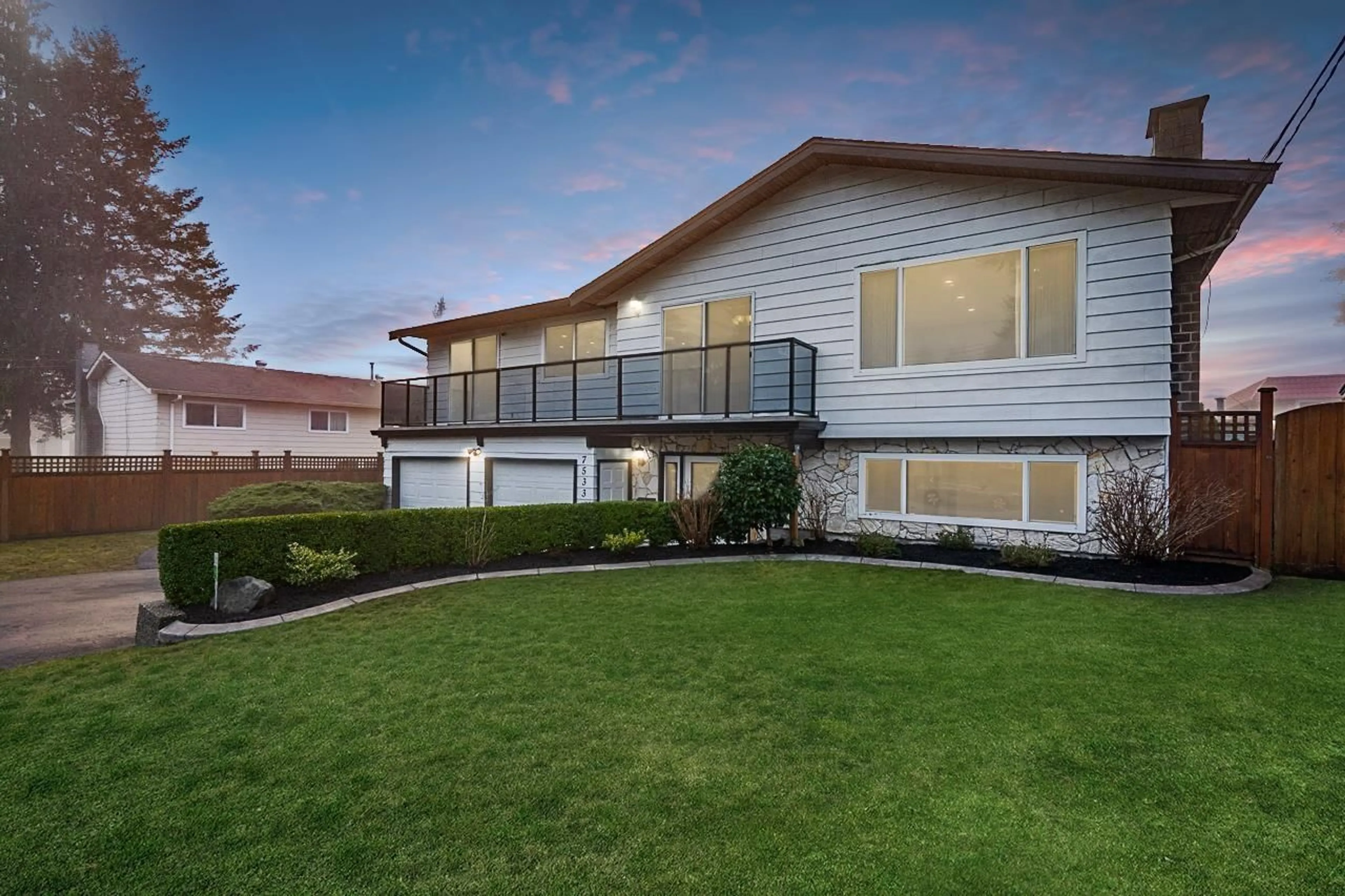 Home with vinyl exterior material, unknown for 7533 MALTON DRIVE, Delta British Columbia V4C6W7