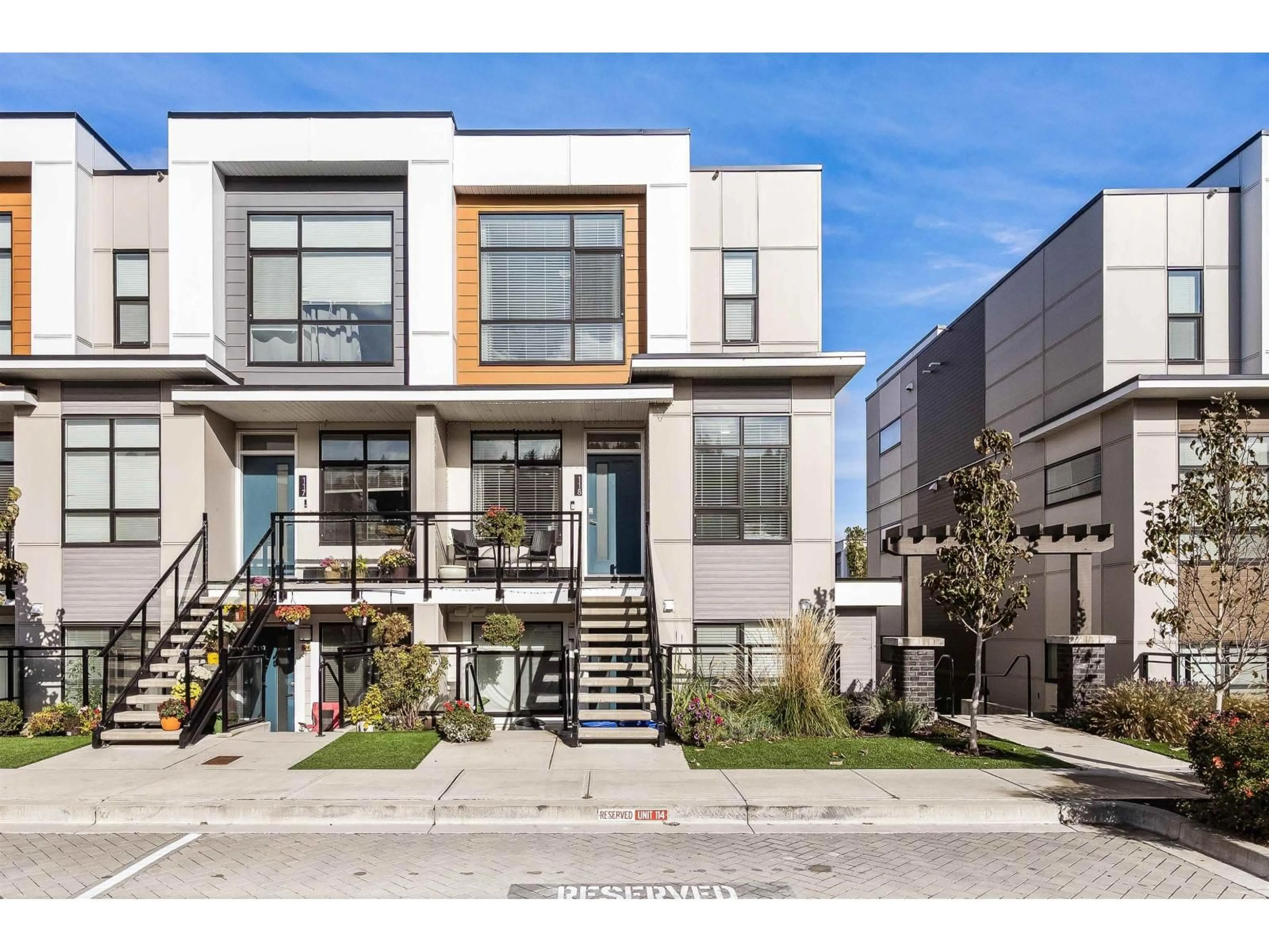 Home with brick exterior material, street for 118 - 46150 THOMAS ROAD, Chilliwack British Columbia V2R6B3