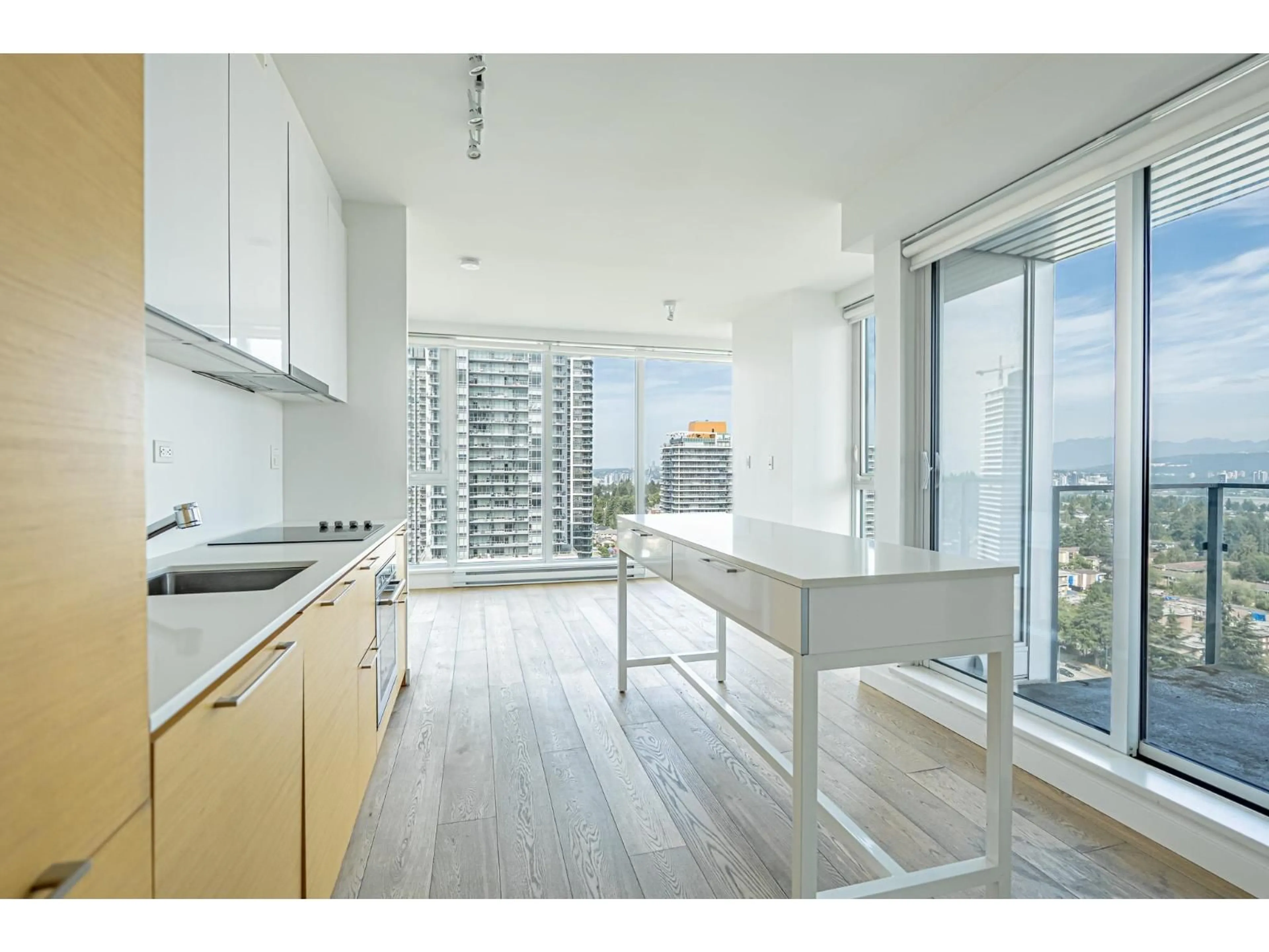 Unknown for 2606 - 13438 CENTRAL AVENUE, Surrey British Columbia V3T0N2