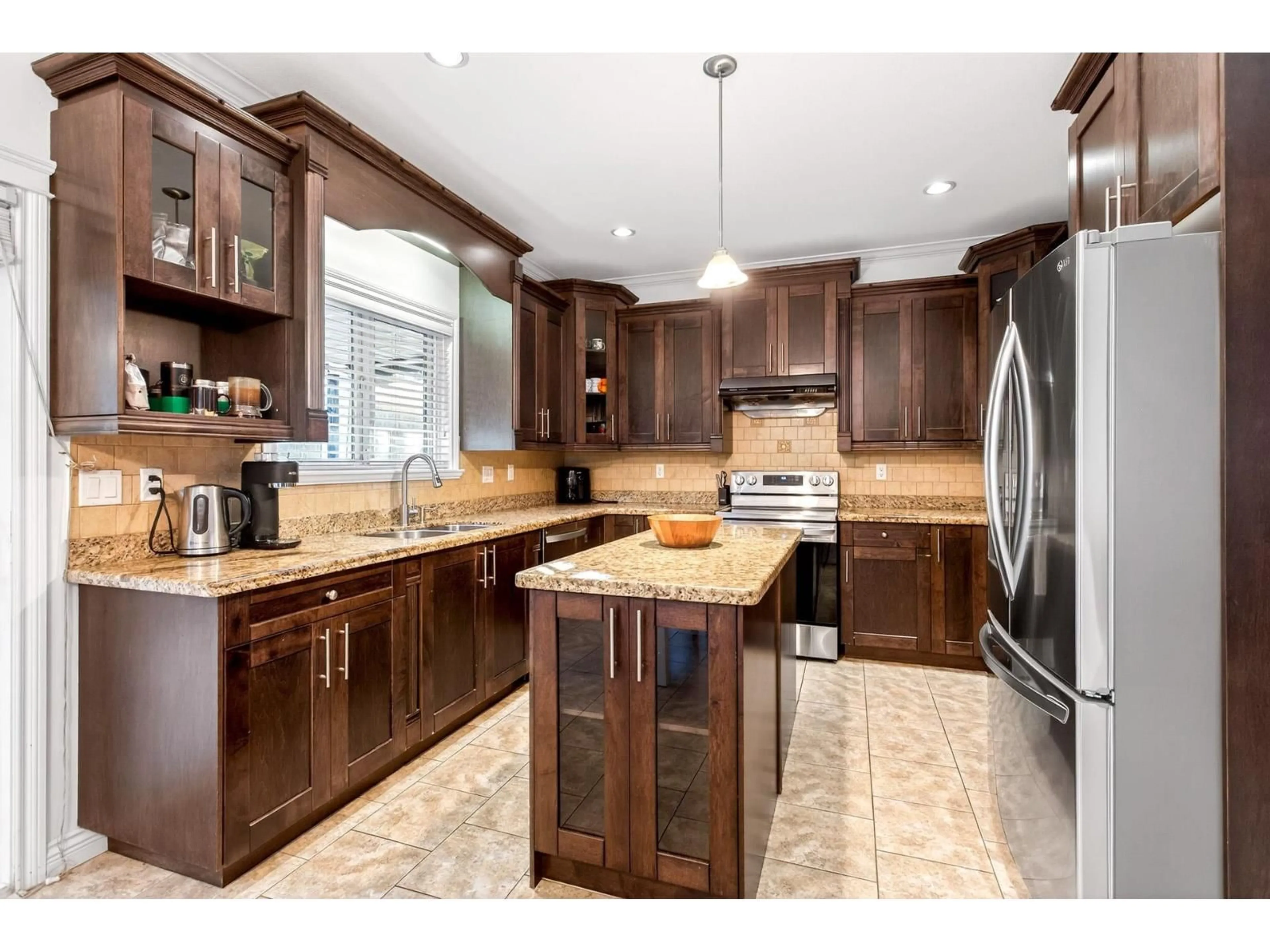 Open concept kitchen, unknown for 7227 202 STREET, Langley British Columbia V2Y3G4