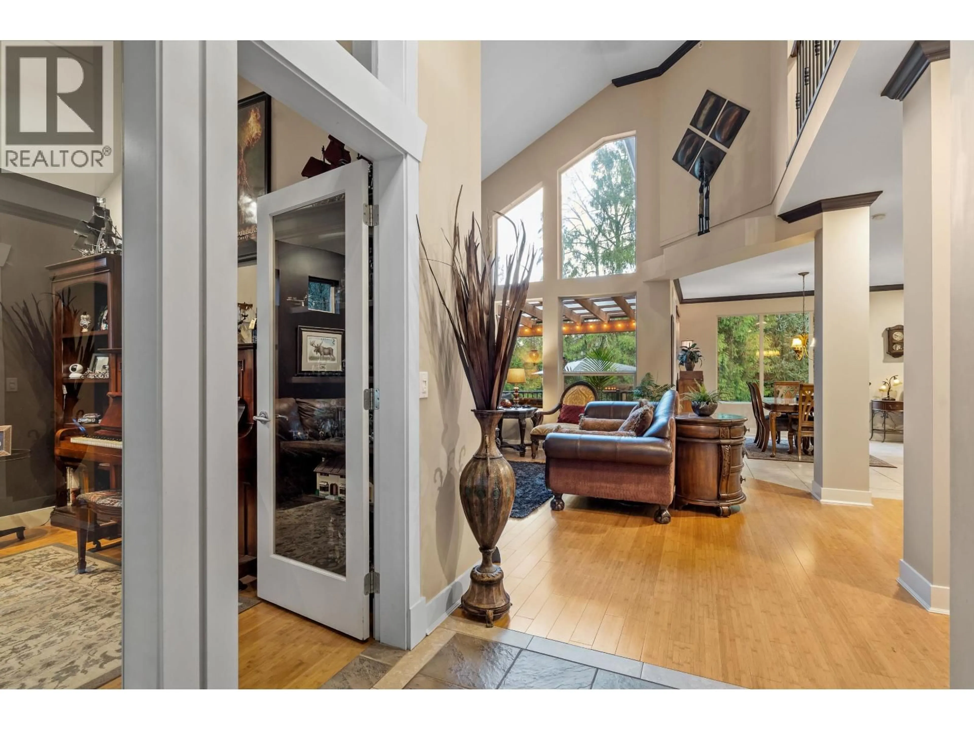 Indoor entryway for 24575 106B AVENUE, Maple Ridge British Columbia V2W2G2