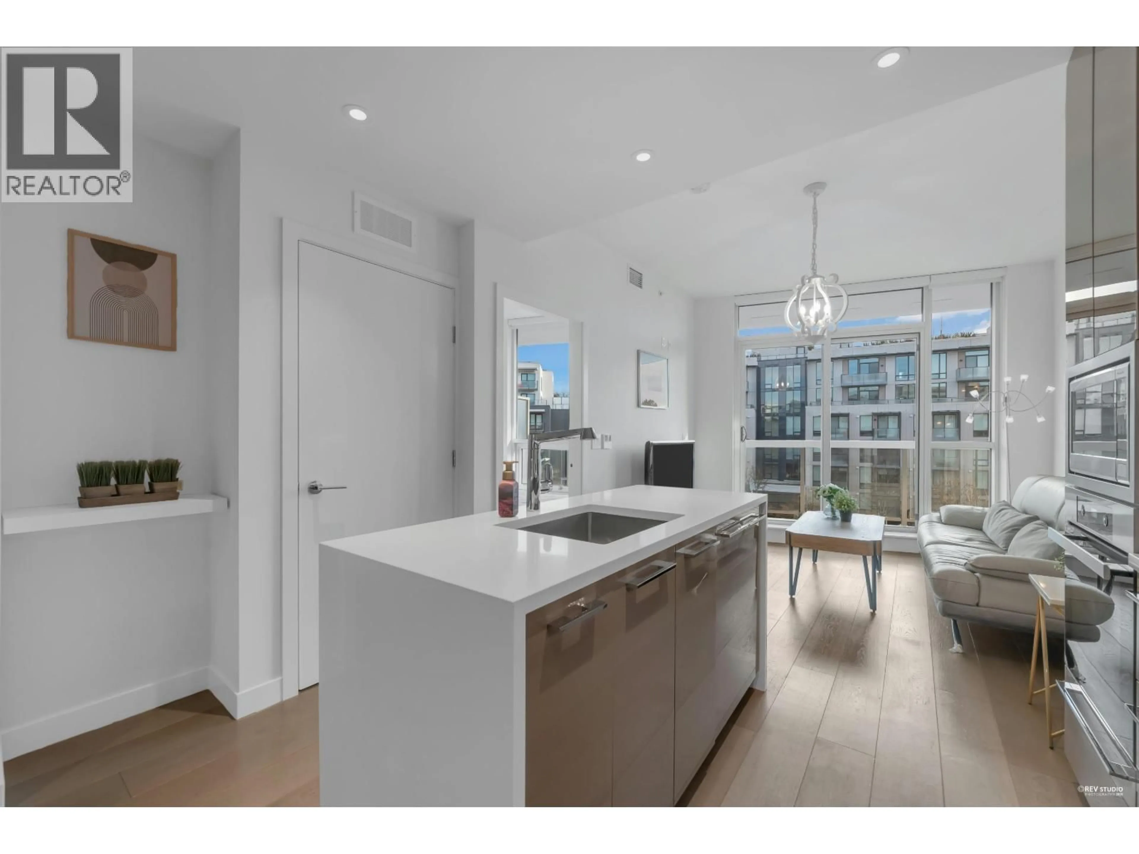 Open concept kitchen, unknown for 405 - 5189 CAMBIE STREET, Vancouver British Columbia V5Z2Z6