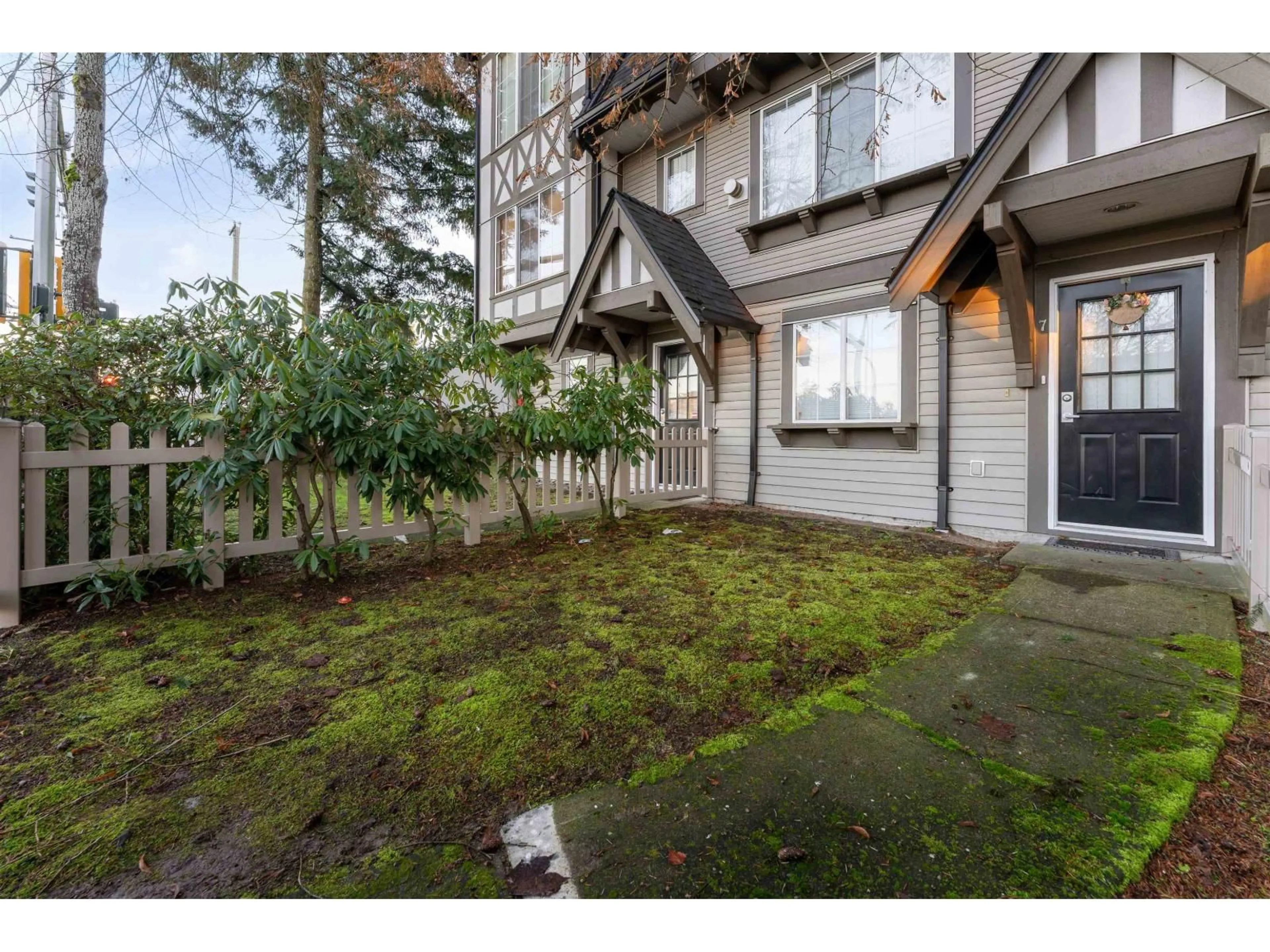 Patio, street for 7 - 12778 66 AVENUE, Surrey British Columbia V3W1K9