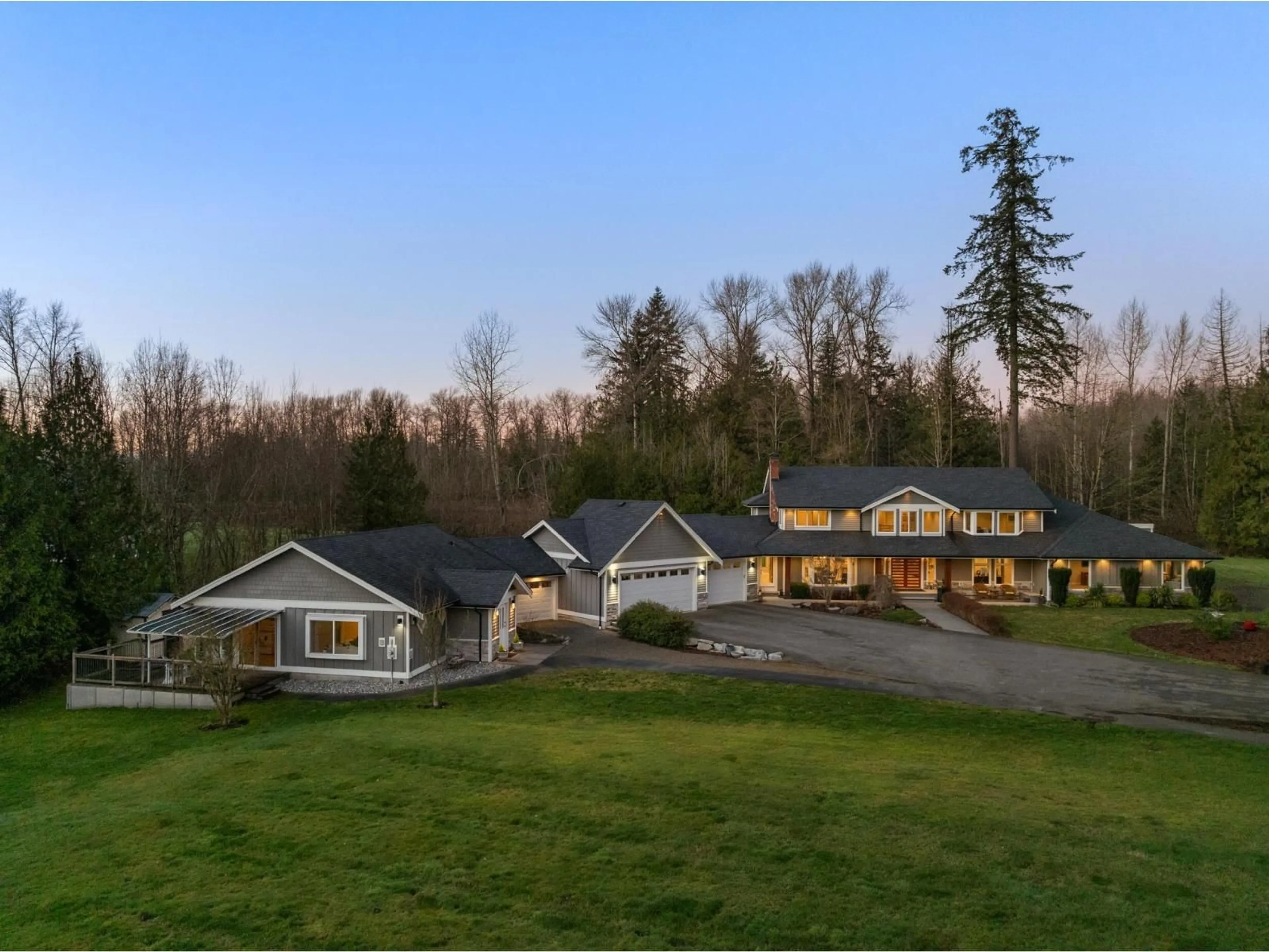 A pic from outside/outdoor area/front of a property/back of a property/a pic from drone, mountain view for 22015 40 AVENUE, Langley British Columbia V2Z1N7