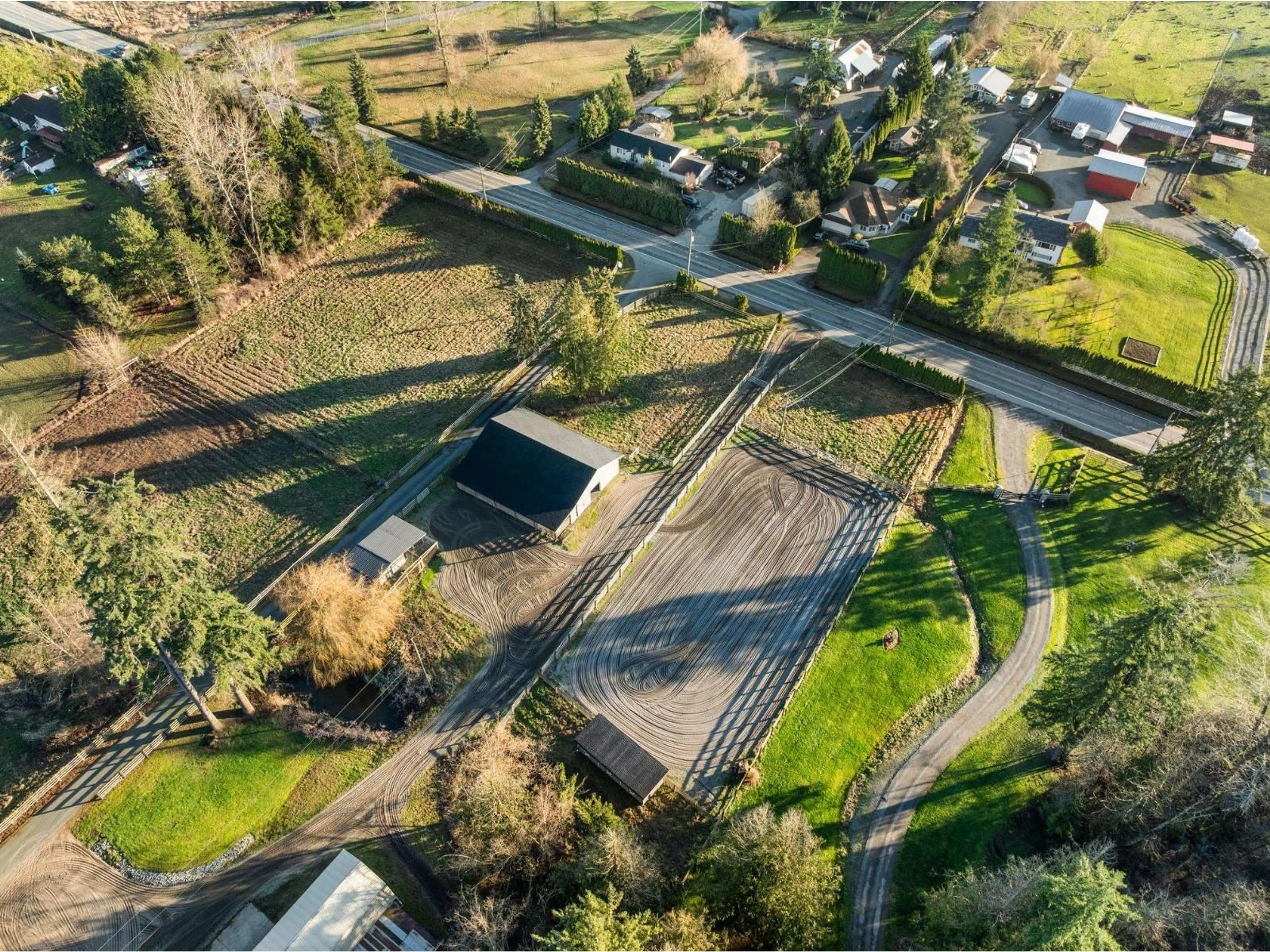 A pic from outside/outdoor area/front of a property/back of a property/a pic from drone, mountain view for 22015 40 AVENUE, Langley British Columbia V2Z1N7